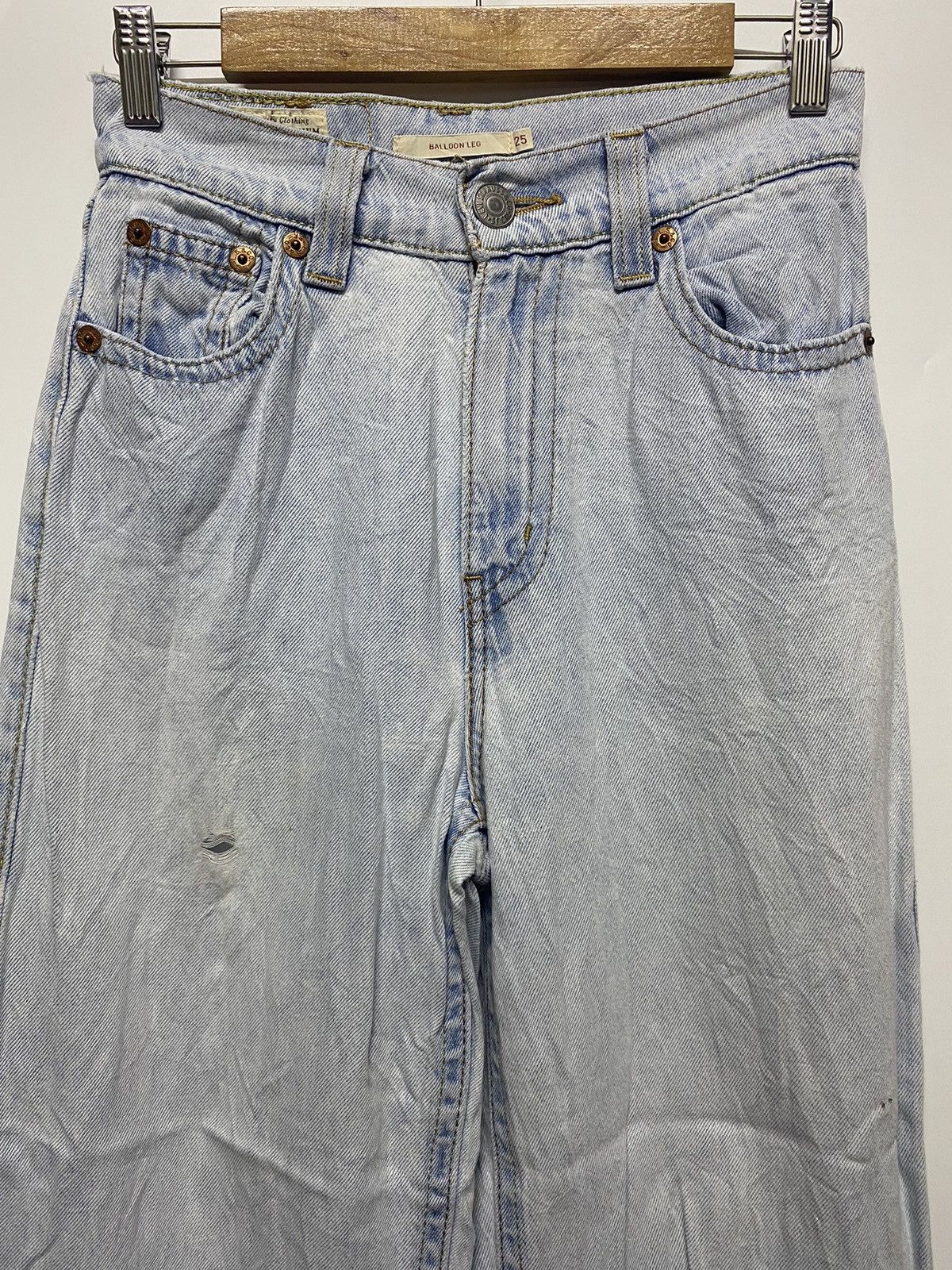 Levi's Levis Premium Jeans Distressed Denim Balloon Leg Big E Pants Size 26" / US 2 / IT 38 - 3 Thumbnail