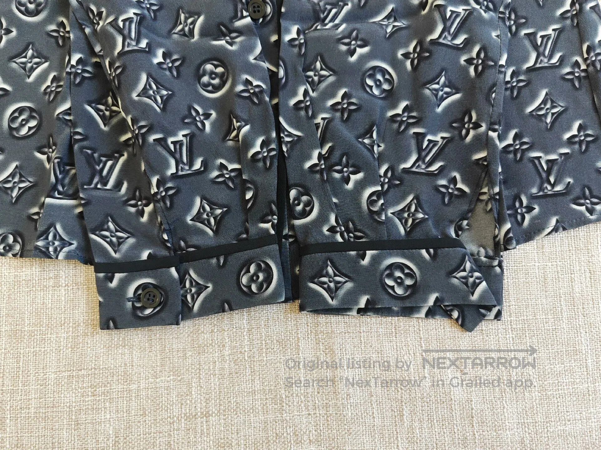 Louis Vuitton Louis Vuitton Women's Monogram Silk Shirt. Size XXS / US 00 / IT 34 - 8 Thumbnail
