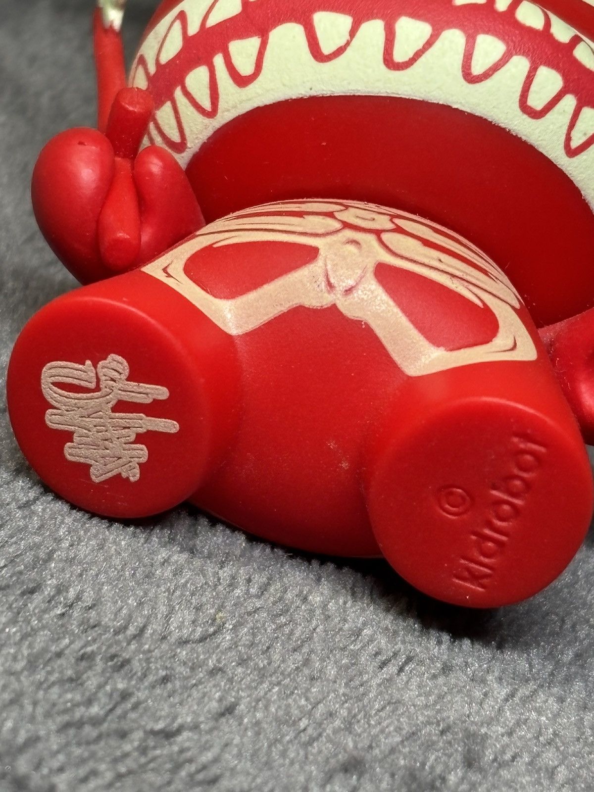 Other Kidrobot Dunny 3 Inch UK Ye Olde English 2009 Mimic Red Size ONE SIZE - 2 Thumbnail