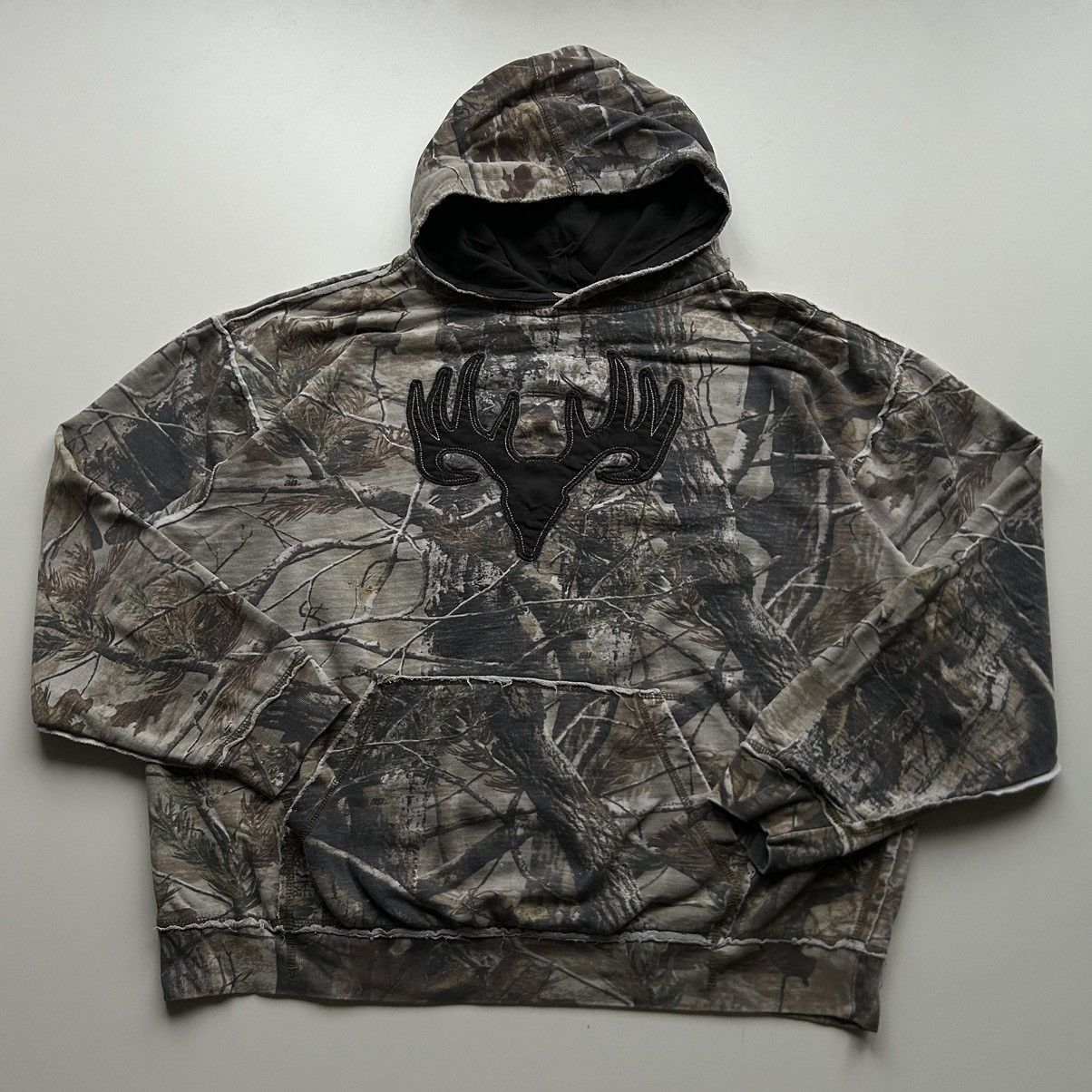 Realtree × Vintage Vintage 2000s Real Tree Camo Embroidered Pull Over Hoodie XL Size US XL / EU 56 / 4 - 1 Thumbnail