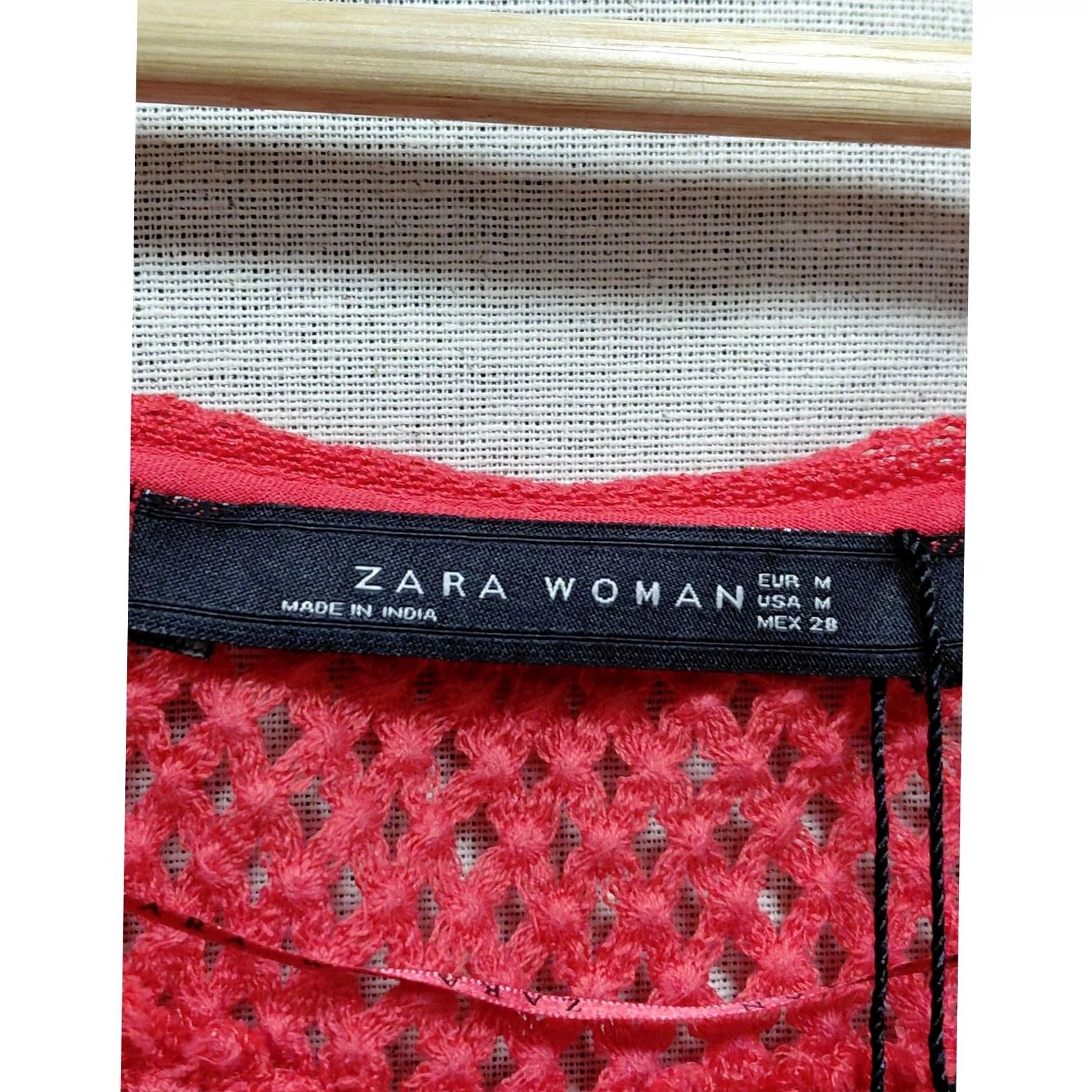 Zara VINTAGE? (No) Zara Woman Pink Tunic Top Solid Polyester 3/4 Sleeve M Women V-Neck Crochet A-Line Knee Length Casual Shirt Size M / US 6-8 / IT 42-44 - 4 Thumbnail
