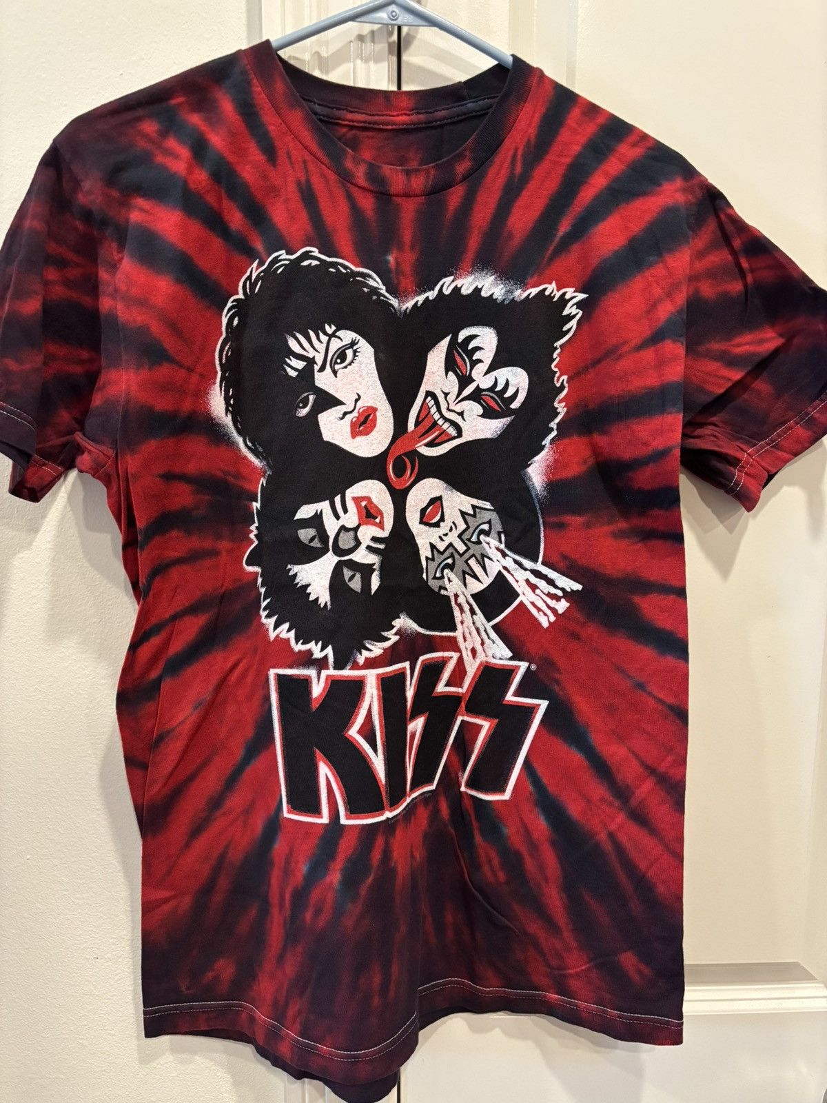 Liquid Blue Liquid Blue x KISS Red Burst Tye Dye • Sz: Medium Size US M / EU 48-50 / 2 - 1 Thumbnail