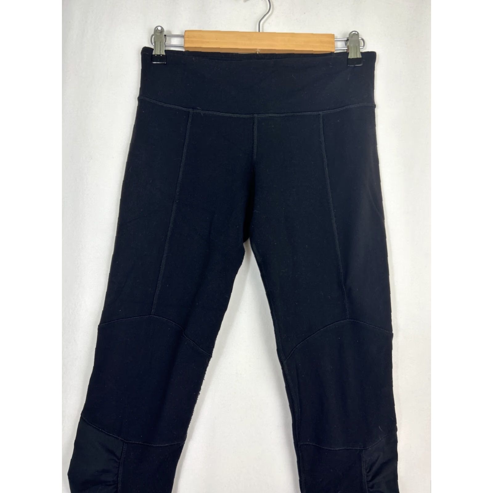 Lululemon Lululemon Women's Size 8 Black Soft Below Knee Scrunch Leggings Capri Activewear Size 30" / US 8 / IT 44 - 4 Thumbnail