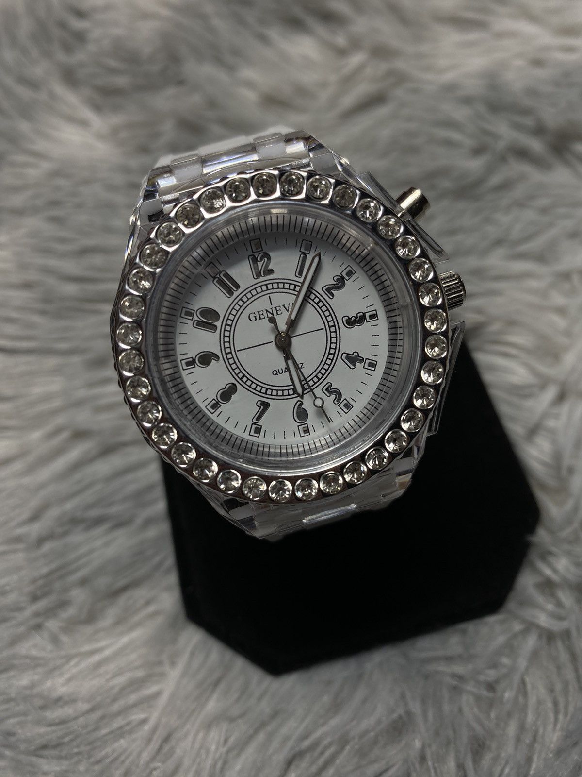Japanese Brand Geneva LED Light-Up Crystal Watch | Japanese Brand Size ONE SIZE - 6 Thumbnail