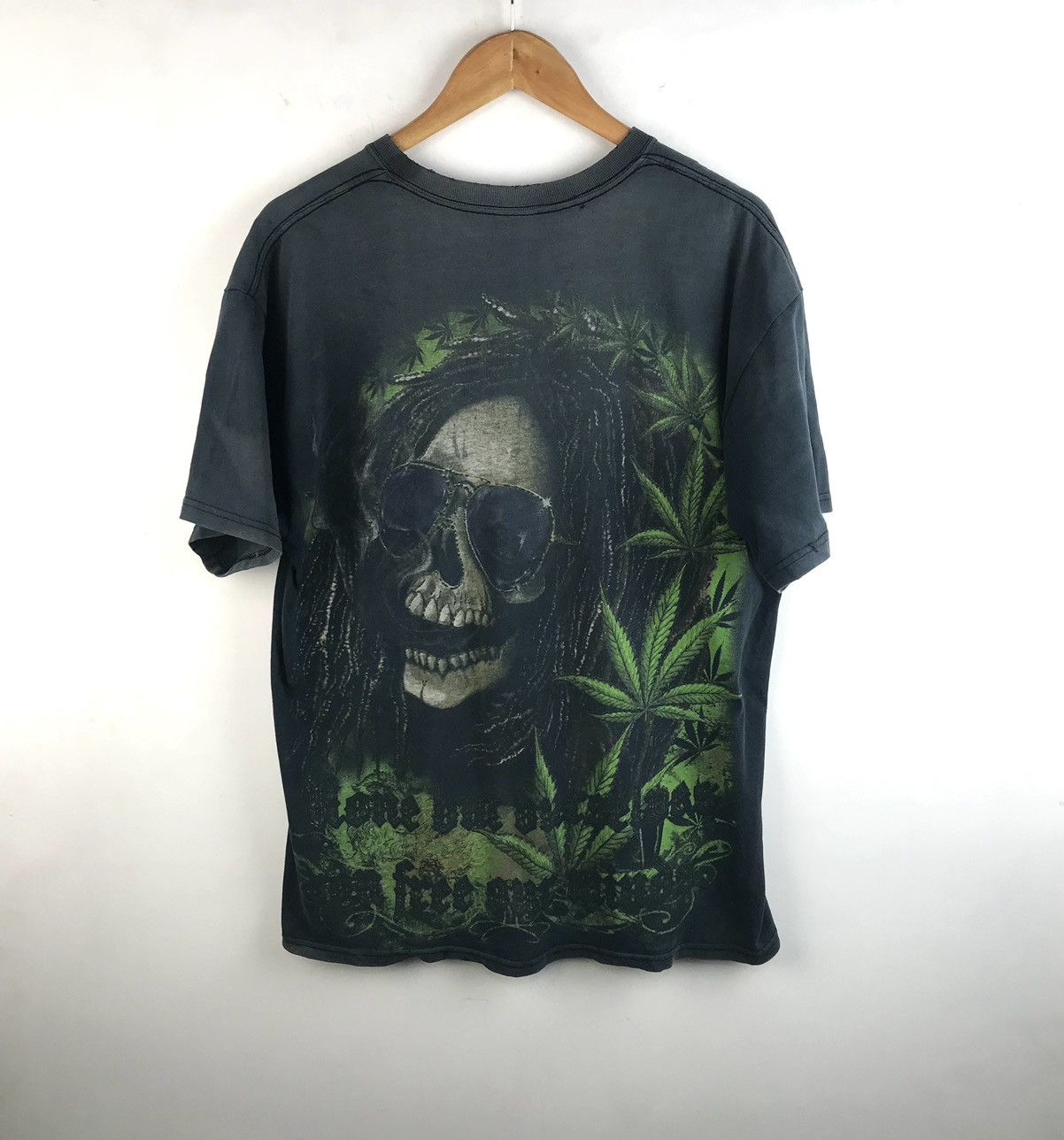 Vintage Vintage black 420 weed reggae style trashed faded L Size US L / EU 52-54 / 3 - 5 Thumbnail