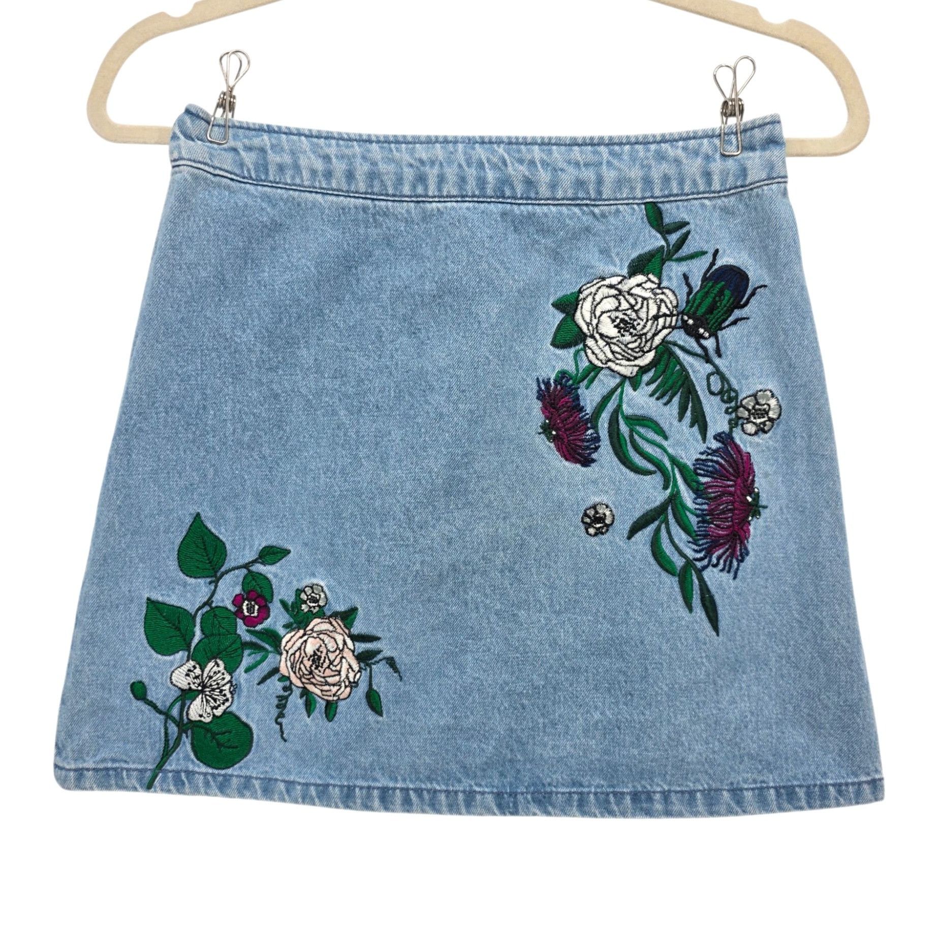 H&M H&M X Coachella Womens 4 Skirt Mini Embroidered Floral Denim Size 27" / US 4 / IT 40 - 1 Thumbnail