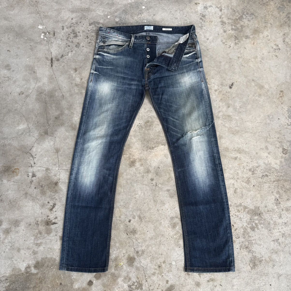 Replay W34x30 Vintage Replay Button Fly Faded Ripped Denim Jean Size US 34 / EU 50 - 1 Thumbnail