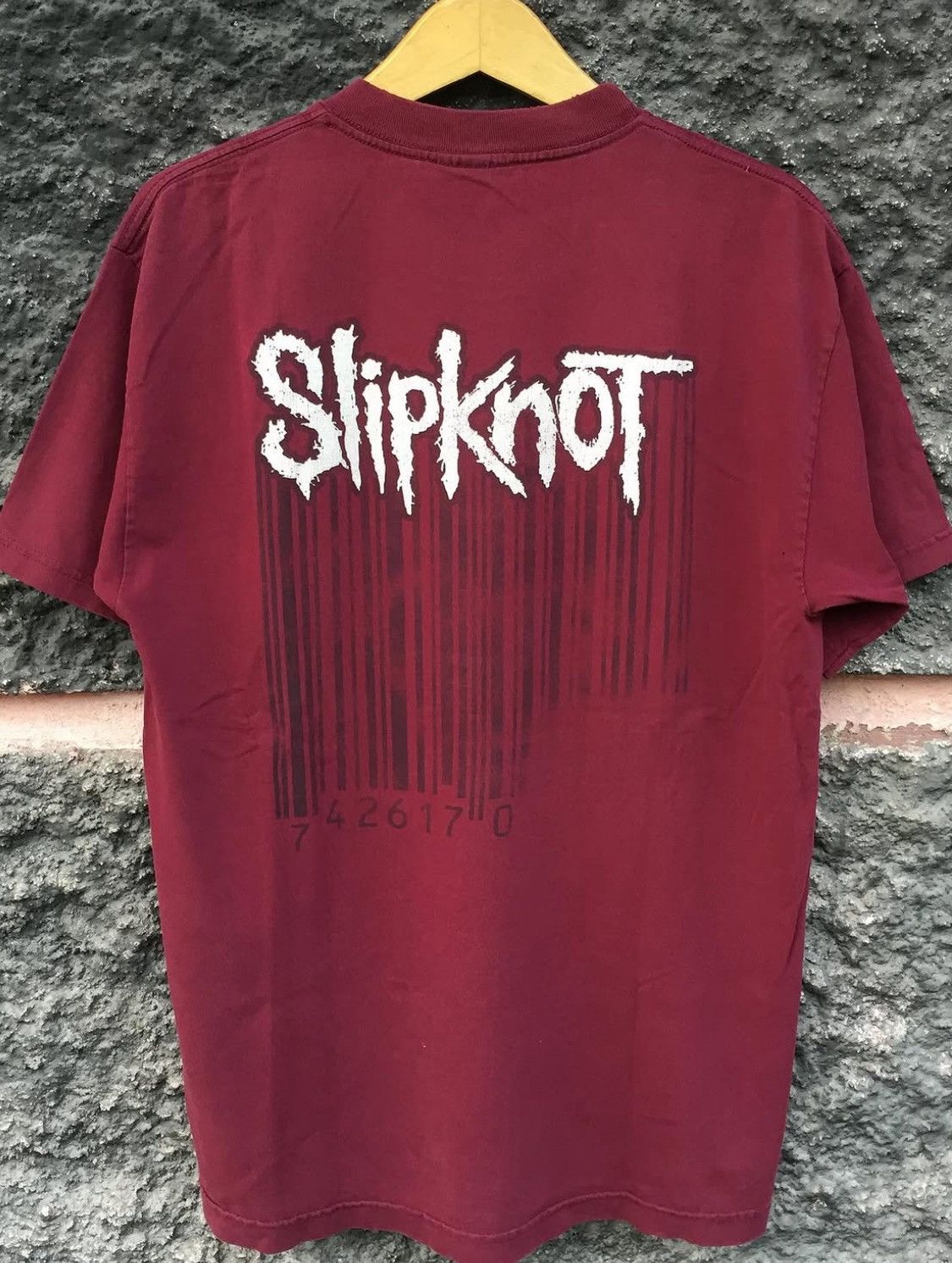 Vintage Vintage 90s Slipknot T-Shirts ‘Barcode Bargundy’ Size US L / EU 52-54 / 3 - 1 Thumbnail