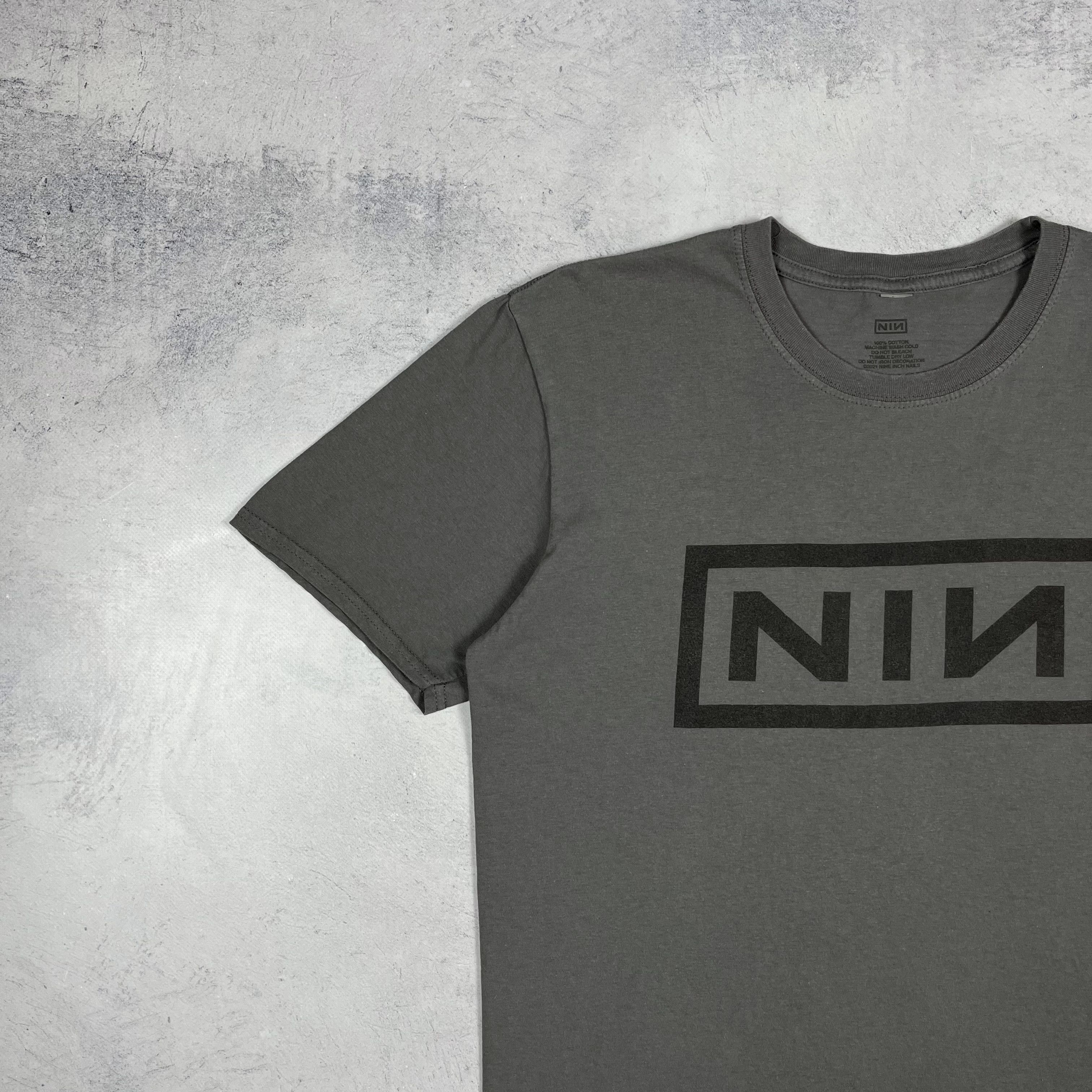 Band Tees Vintage Nine Inch Nails NIN Rock Band T Shirt 00’s Size US M / EU 48-50 / 2 - 4 Thumbnail