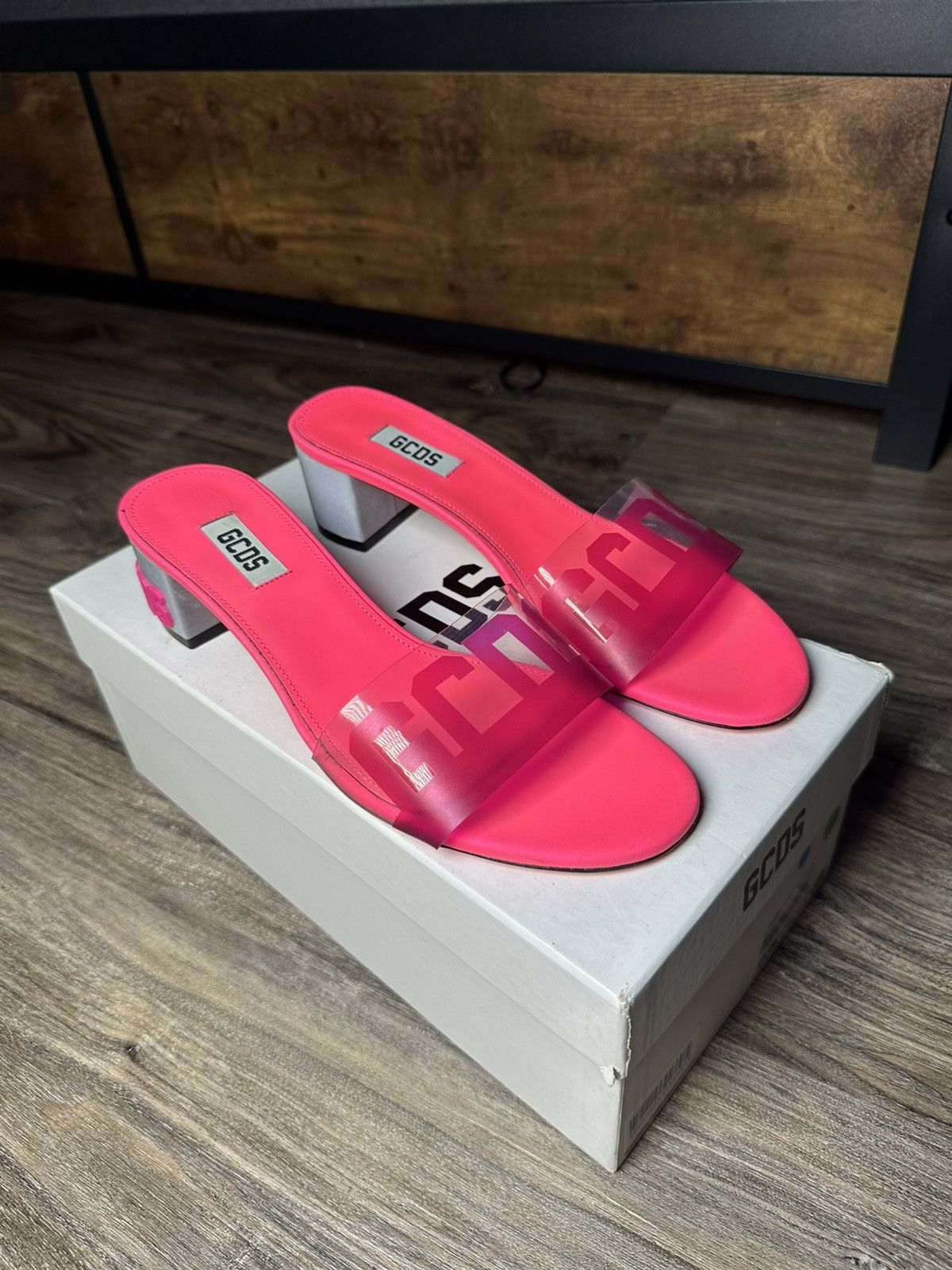 GCDS GCDS slides women logo detail sandals Size US 8.5 / IT 38.5 - 2 Thumbnail
