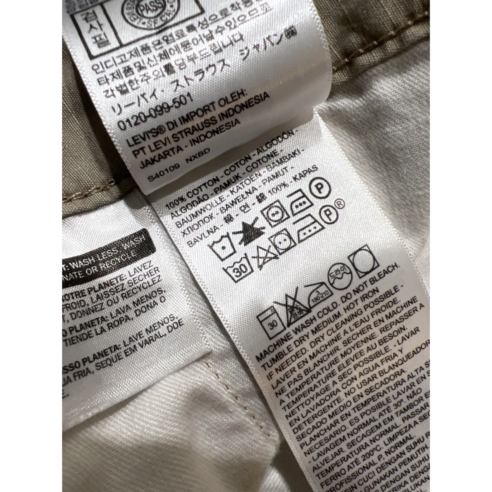 Levi's Levi's Cargo Shorts Tan Khaki Ripstop Casual Men’s Size 52 Cargo Pocket Inseam 9 in Big & Tall Cotton Canvas Front Flat Front Regular Mens Size US 36 / EU 52 - 6 Thumbnail