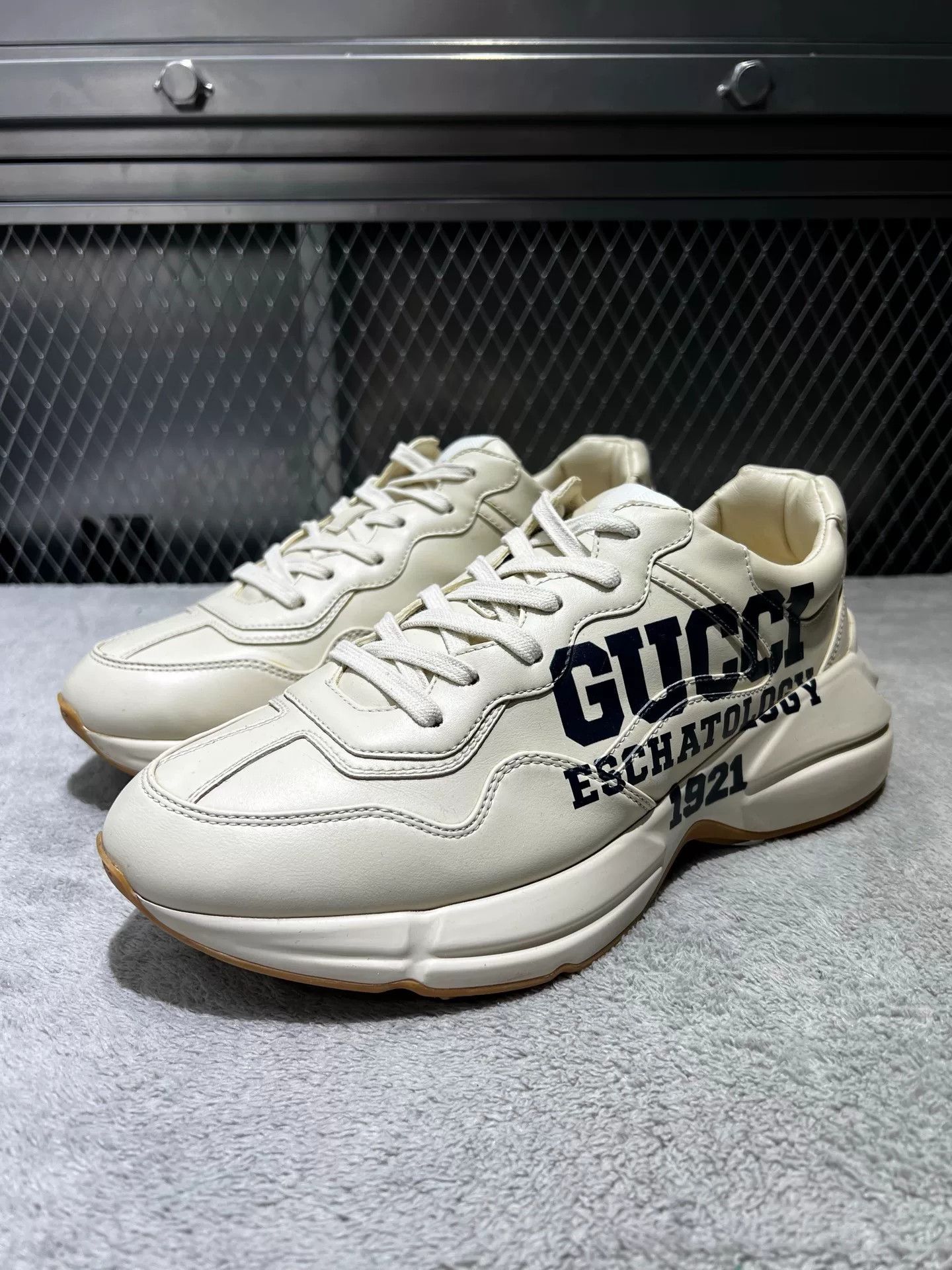 Gucci Gucci Leather Printed White Lowtop Sneakers 25 Men Size US 10 / EU 43 - 1 Thumbnail