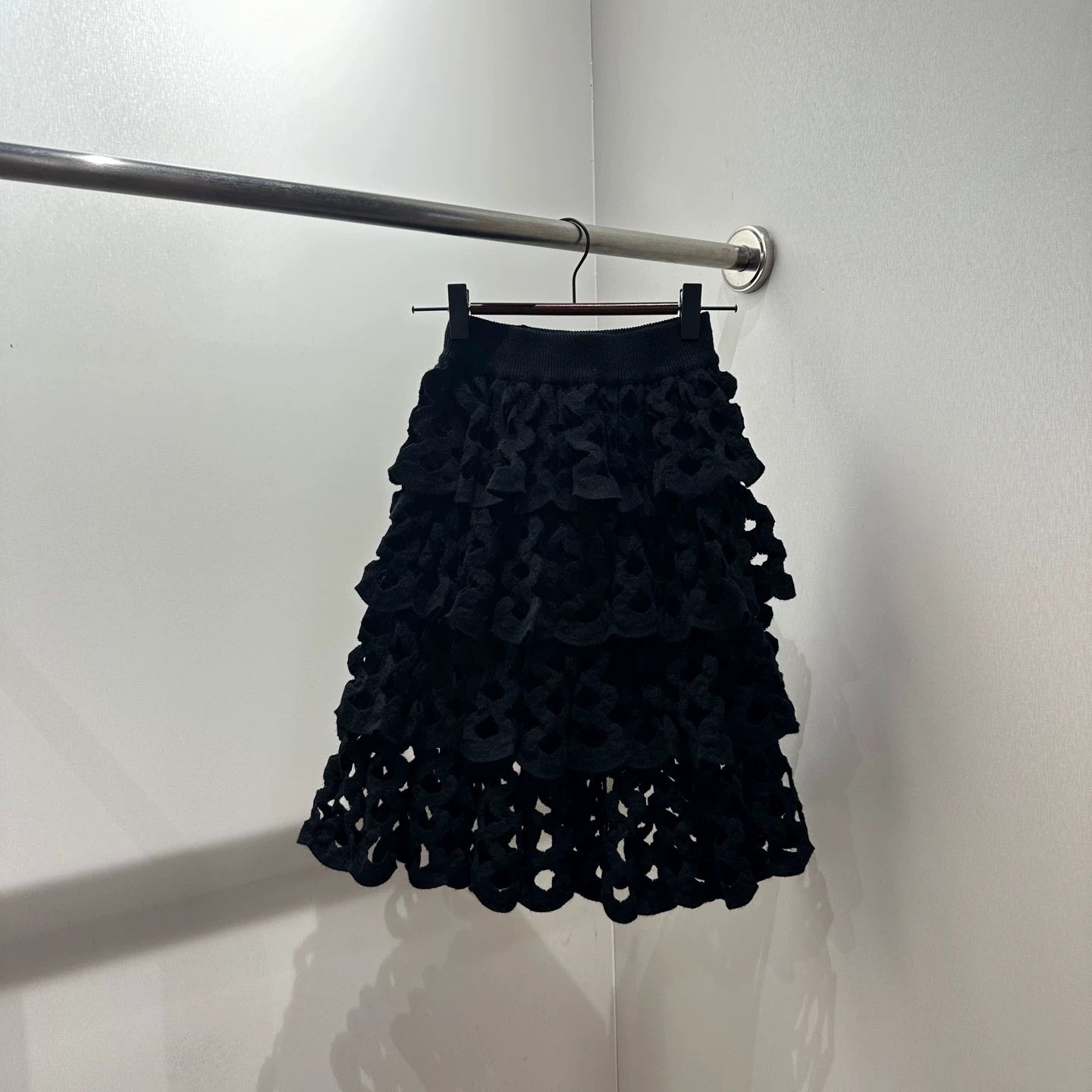 Chanel Chanel feb517 Lion Head Buckle Lace Skirt Size 34 Size 25" / US 0 / IT 36 - 2 Thumbnail
