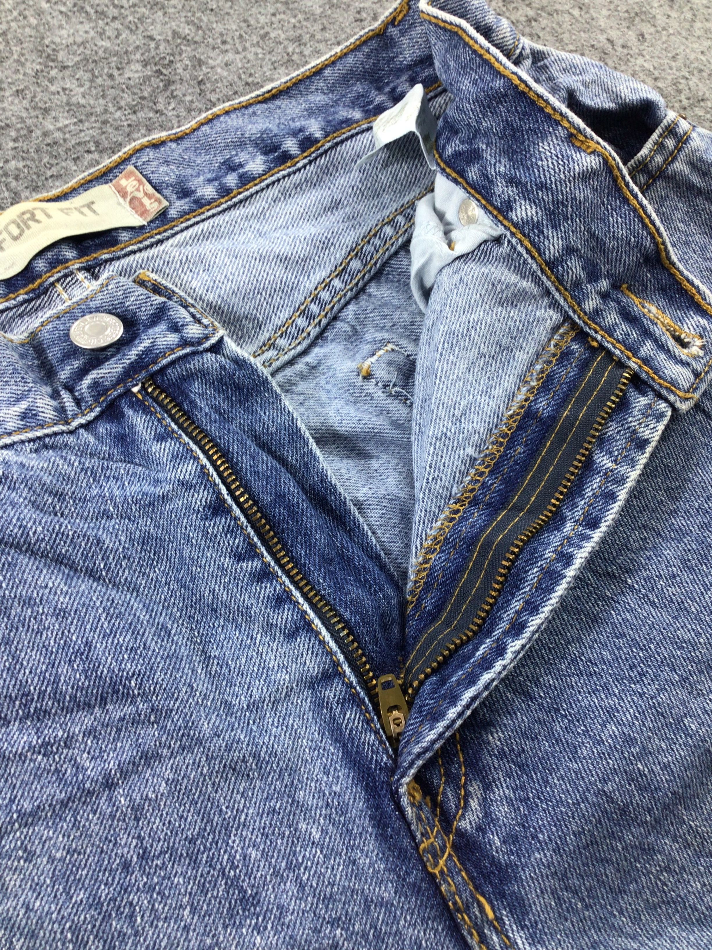 Levi's Vintage Levis 560 Jeans Dirty Stone Wash Denim KJ249 Size US 30 / EU 46 - 7 Thumbnail