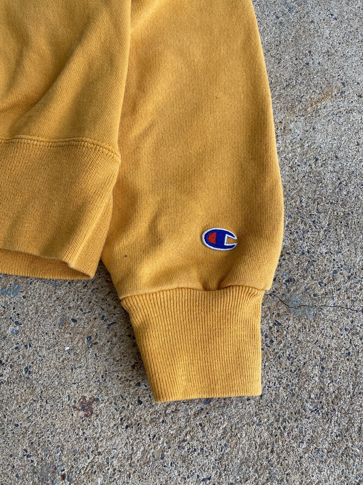 Champion × Vintage Vintage 90’s Champion Essential Yellow Sweatshirt Size US M / EU 48-50 / 2 - 2 Thumbnail