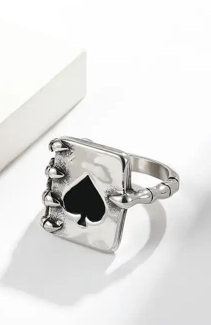 Jewelry × Vintage Vintage Ace of Spades Playing Card Poker Skull Hand Ring Size ONE SIZE - 2 Thumbnail