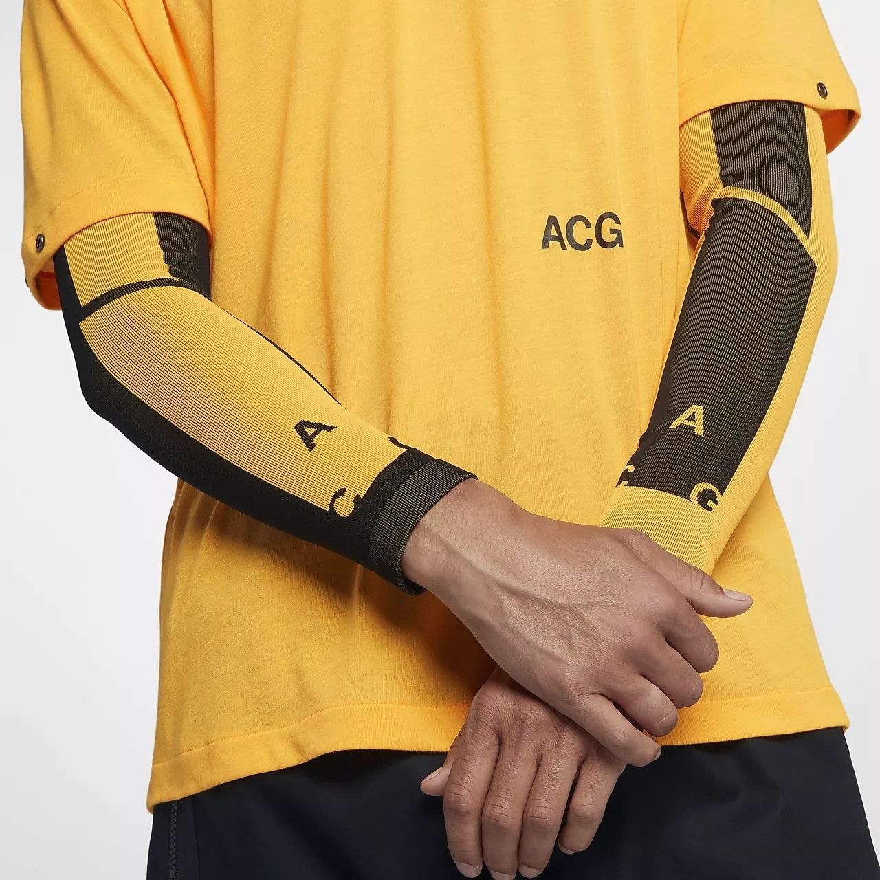 Errolson Hugh × Nike × Nike ACG Nike Errolson Hugh X NikeLab ACG arm sleeves unisex L/XL Size ONE SIZE - 1 Thumbnail