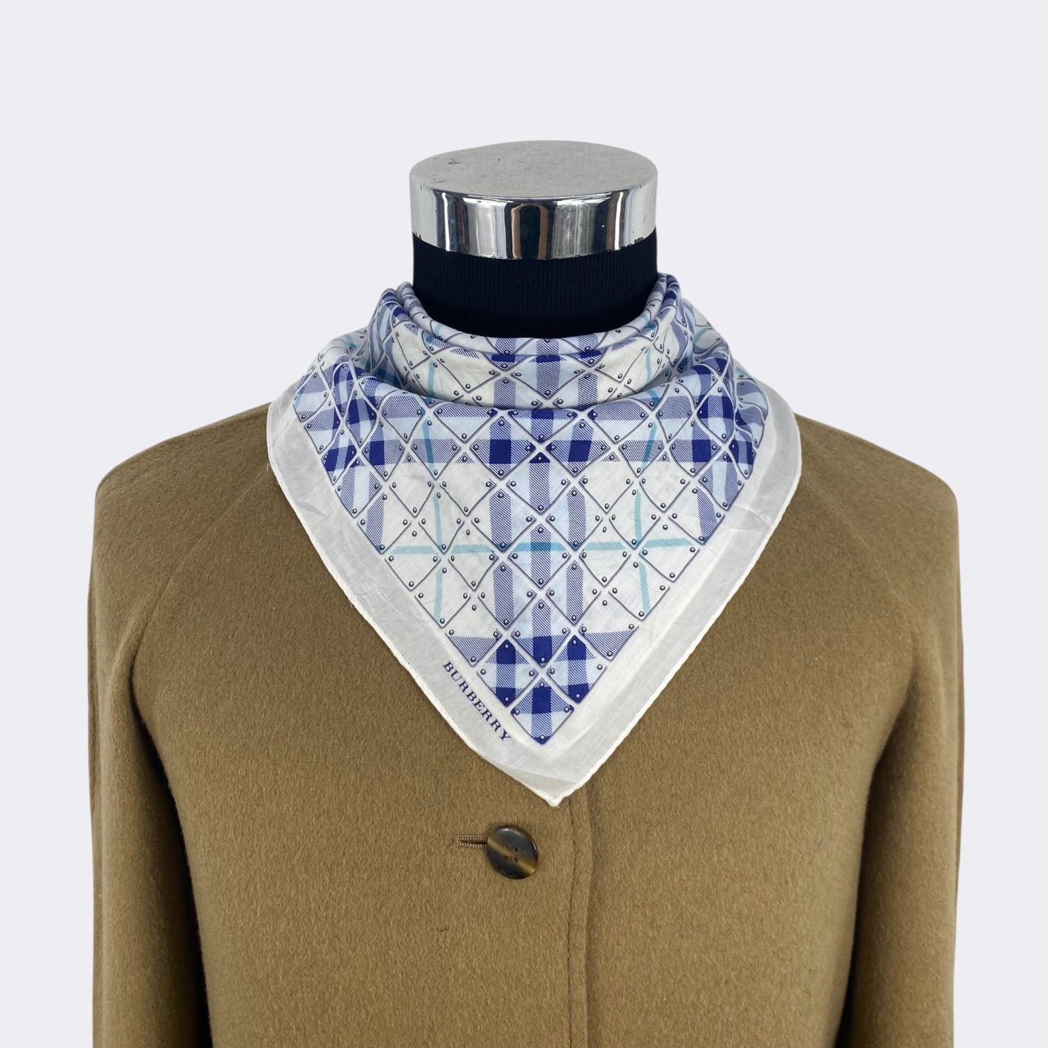 Burberry Vintage Burberry Handkerchief Neckerchief Bandana H176R Size ONE SIZE - 2 Thumbnail