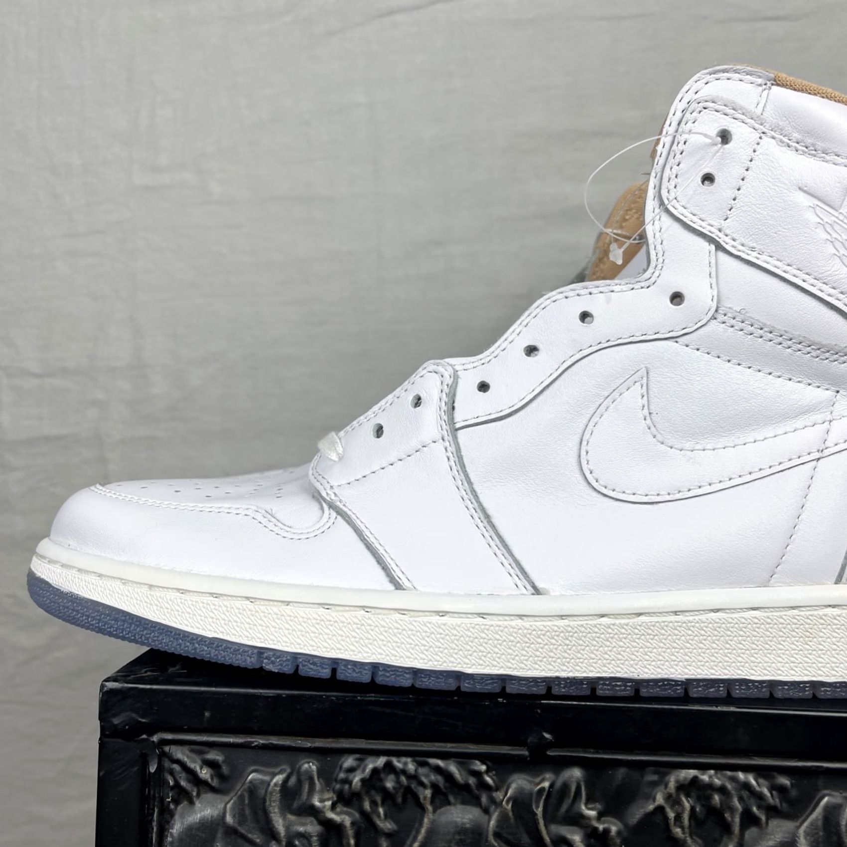 Jordan Brand Air Jordan 1 Retro High OG Mens 14 White Los Angeles 2015 Sneakers 819012-130 Size US 14 / EU 47 - 7 Thumbnail