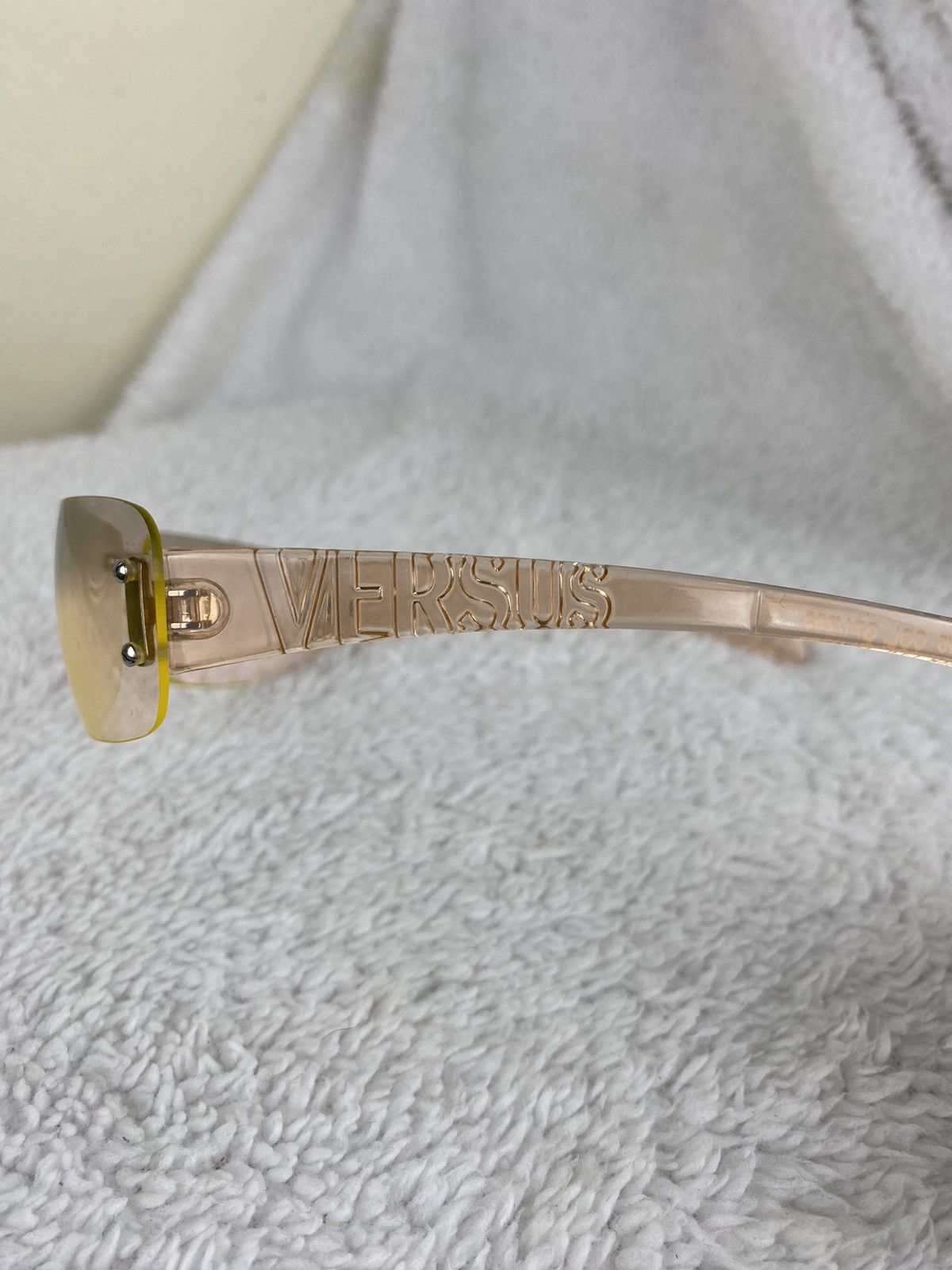 Versus 🔥RARE🔥 Vintage 90s VERSUS by VERSACE Peach Sunglasses Size ONE SIZE - 14 Thumbnail