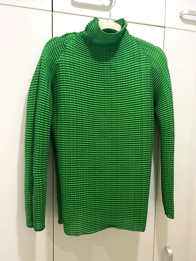 Issey Miyake Issey Miyake Bubble senior top Size M / US 6-8 / IT 42-44 - 1 Thumbnail