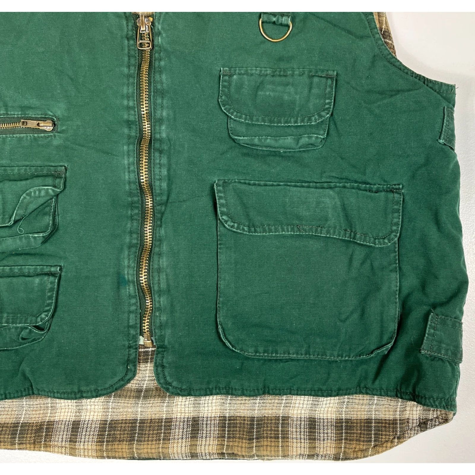 Vintage VINTAGE Fieldmaster Men's Vest Fishing Hunting Flannel Lined Green Cotton Canvas Pockets Zipped Pockets Size L Size US L / EU 52-54 / 3 - 7 Thumbnail