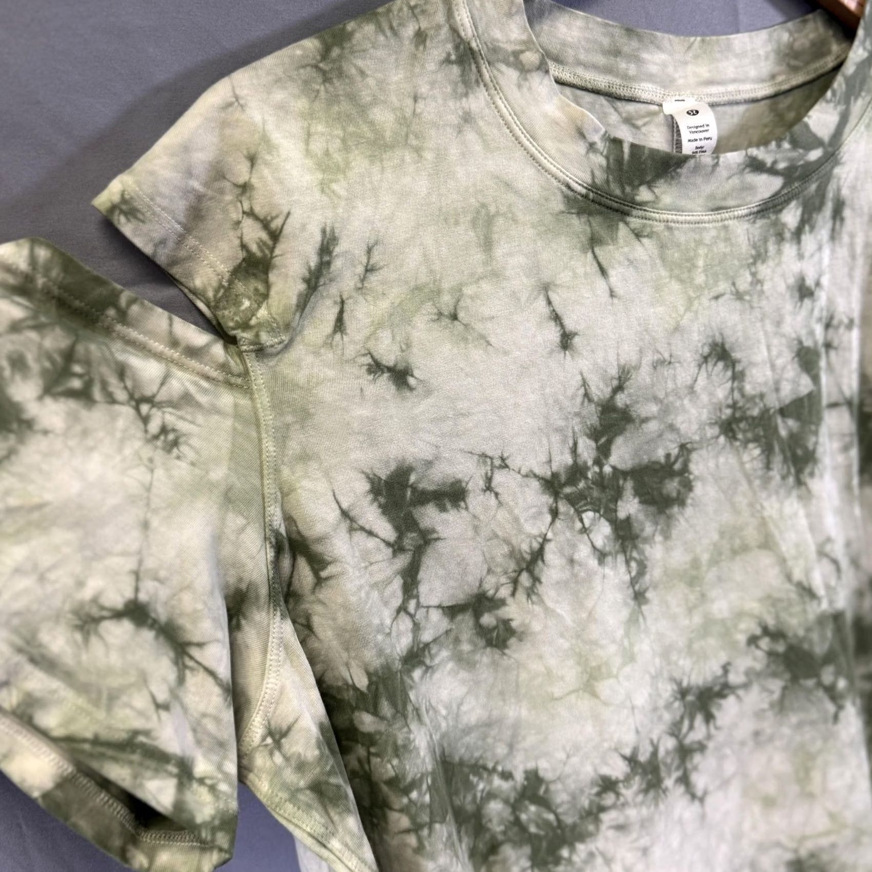 Lululemon Lululemon Shirt Womens 8 Green Tie Dye Ruffle Sleeve Cotton Casual Tee Crewneck Shirt Mens? Size M / US 6-8 / IT 42-44 - 3 Thumbnail