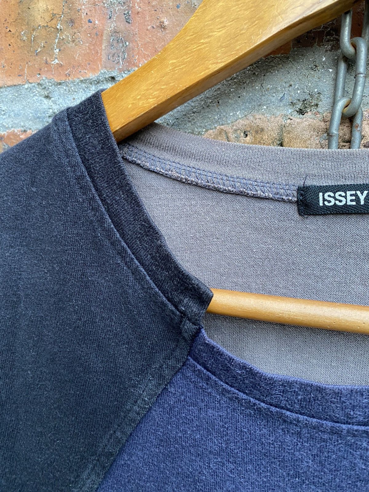 Issey Miyake SS03 IS rebuild cut tee Size US L / EU 52-54 / 3 - 8 Thumbnail