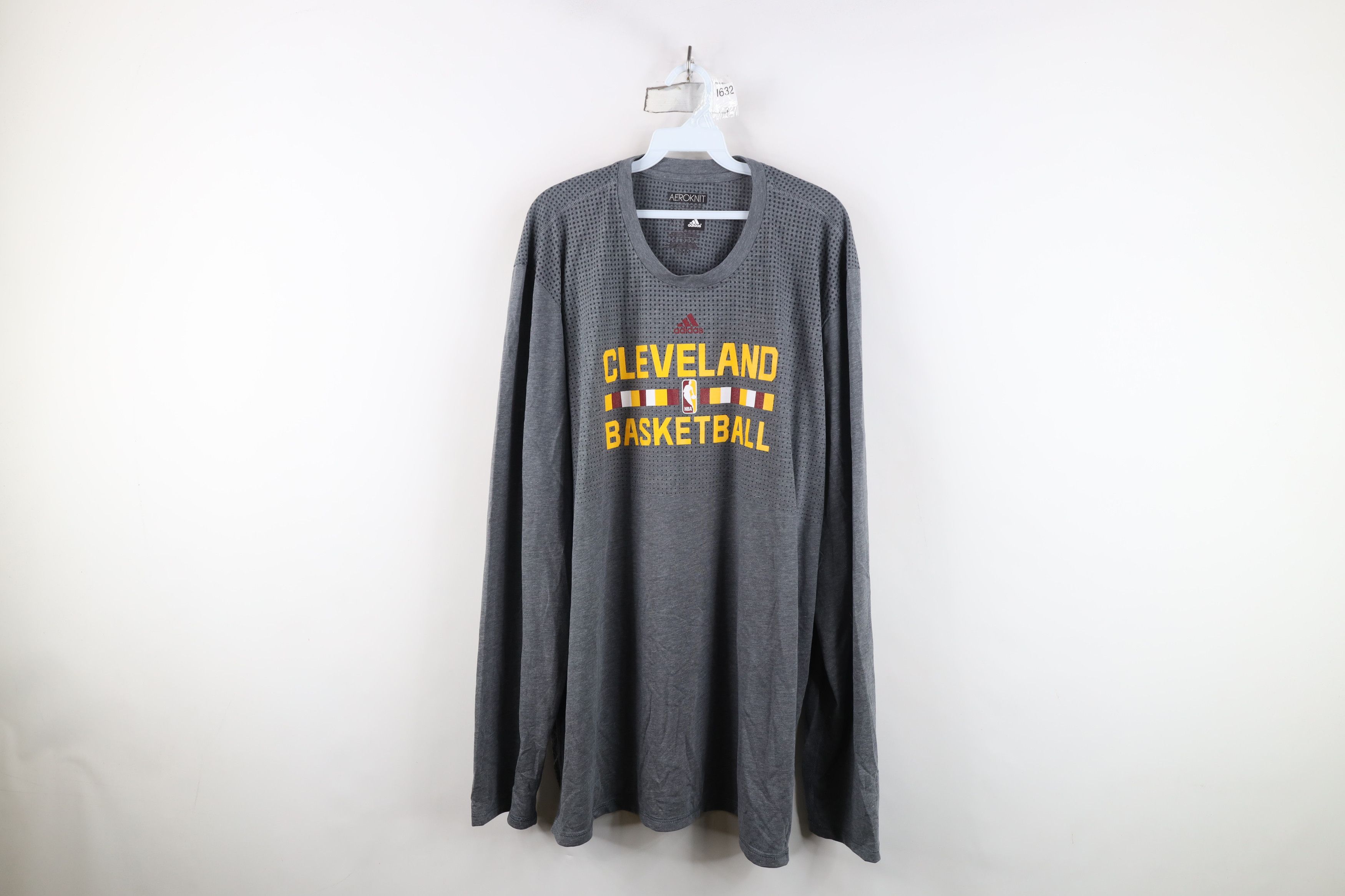 Adidas Adidas Aeroknit Cavaliers Basketball Long Sleeve T-Shirt Size US XXL / EU 58 / 5 - 1 Thumbnail