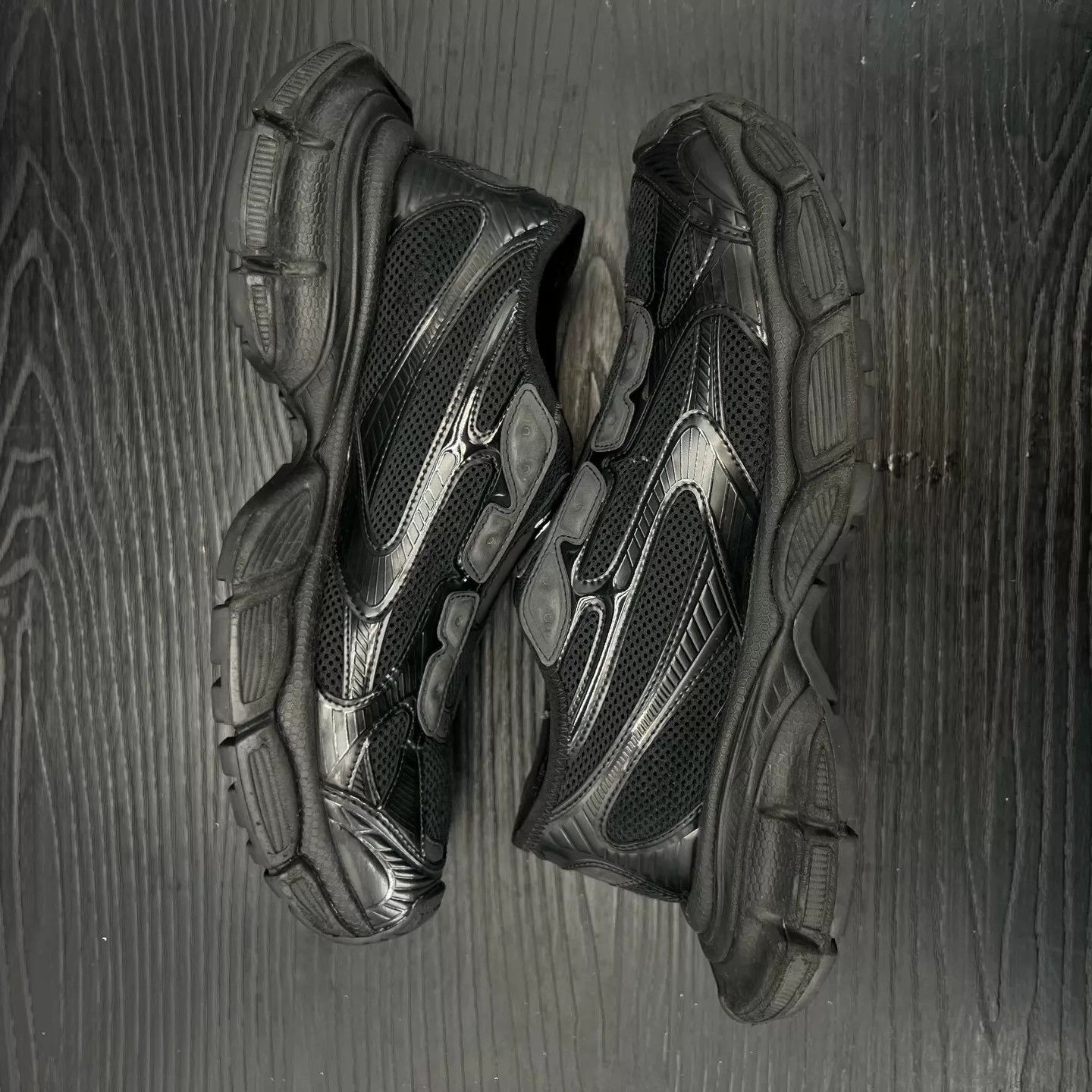 Balenciaga Balenciaga 3XL Black Slip-Ons Size 42 (Mint) Size US 9 / EU 42 - 3 Thumbnail