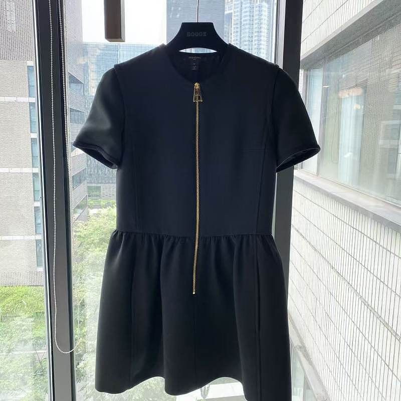 Louis Vuitton Louis Vuitton Wool Silk Zip Mini Dress Size 38 Size S / US 4 / IT 40 - 1 Thumbnail