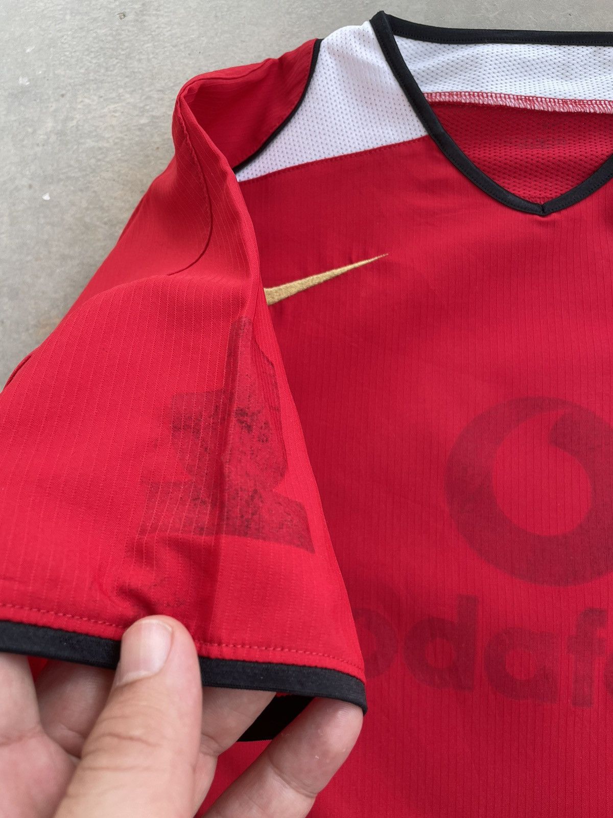 Nike VINTAGE URAWA RED DIAMONS 2005/2006 HOME JERSEY Size US S / EU 44-46 / 1 - 5 Thumbnail