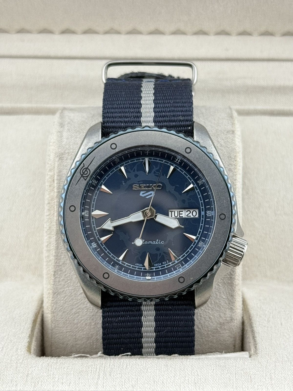 Seiko Seiko 5 Sports Automatic Wristwatch 4R36 Movement Mens Watch Size 42 - 3 Thumbnail