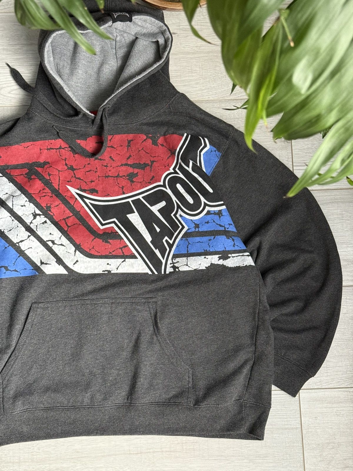 Affliction × Tapout × Vintage Y2K Tapout Oversized Hoodie Size US XL / EU 56 / 4 - 1 Thumbnail