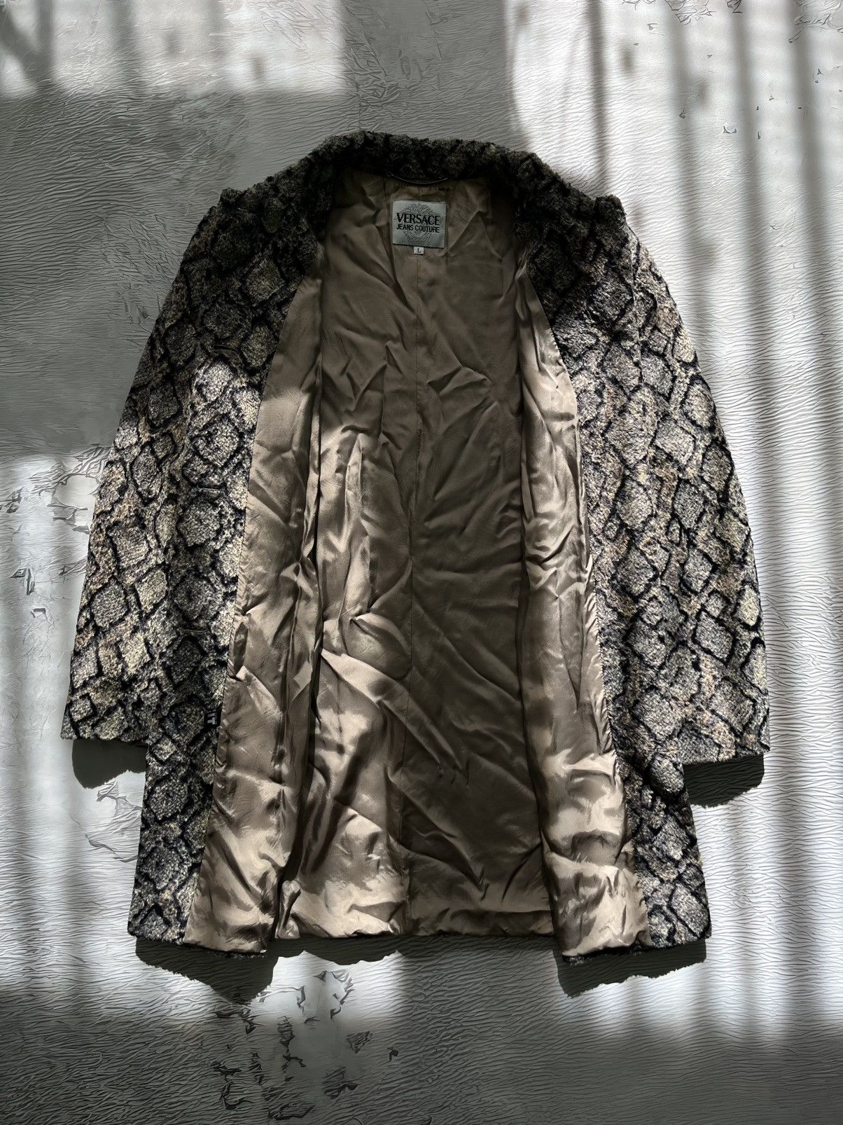 Versace Jeans Couture Versace Jeans Couture Python Fur Coat Archival Clothing Rare Size L / US 10 / IT 46 - 7 Thumbnail
