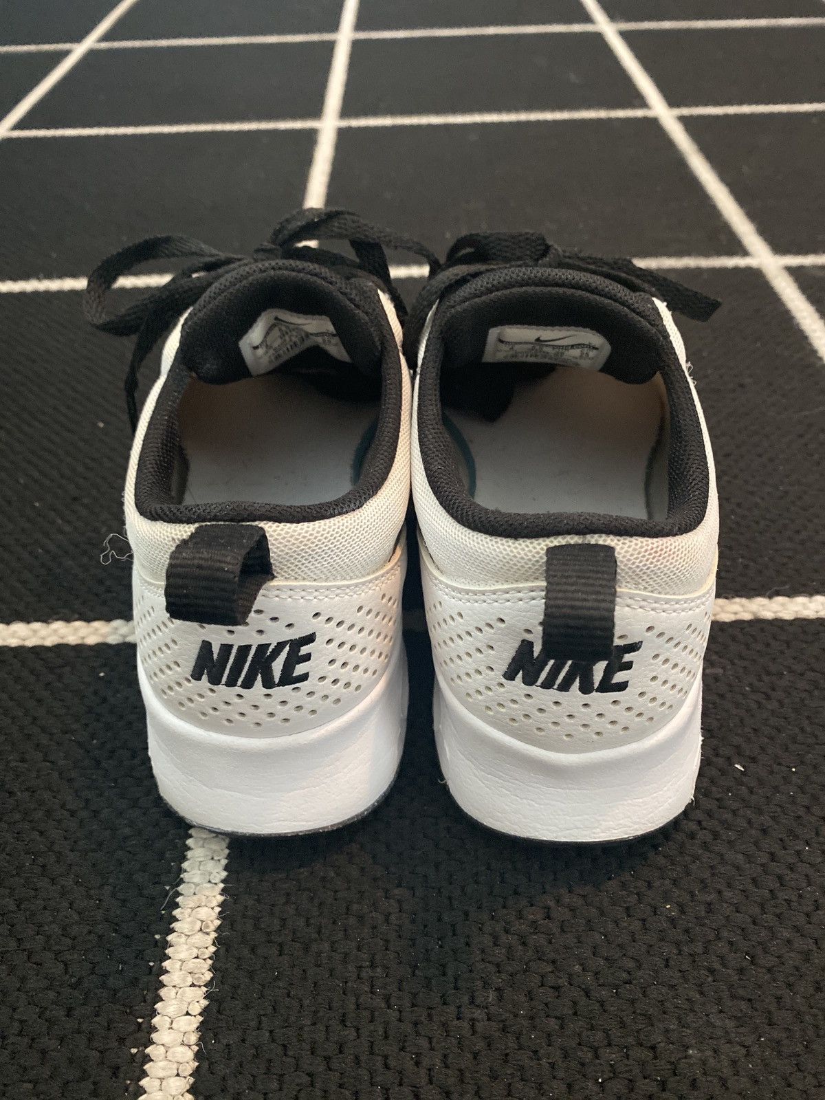 Nike Nike Air Max Thea Size US 8 / EU 41 - 4 Thumbnail