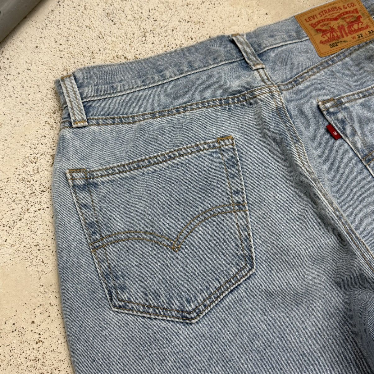 Levi's Levis 562 Lighwash Wide Tapered Denim Pants Size US 32 / EU 48 - 11 Thumbnail
