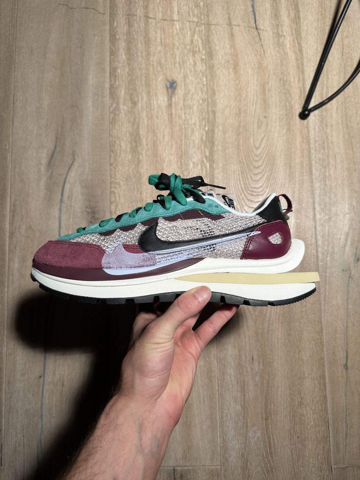 Nike × Sacai Nike Vaporwaffle sacai Villain Red Neptune Green in size 44 Size US 10 / EU 43 - 5 Thumbnail