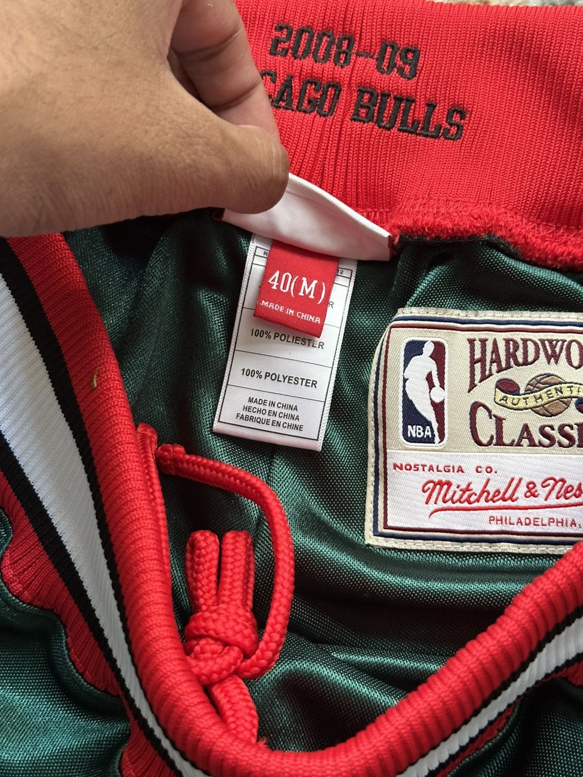 NBA Mitchell & Ness x NBA Chicago Bulls Shorts Size US 40 / EU 56 - 3 Thumbnail