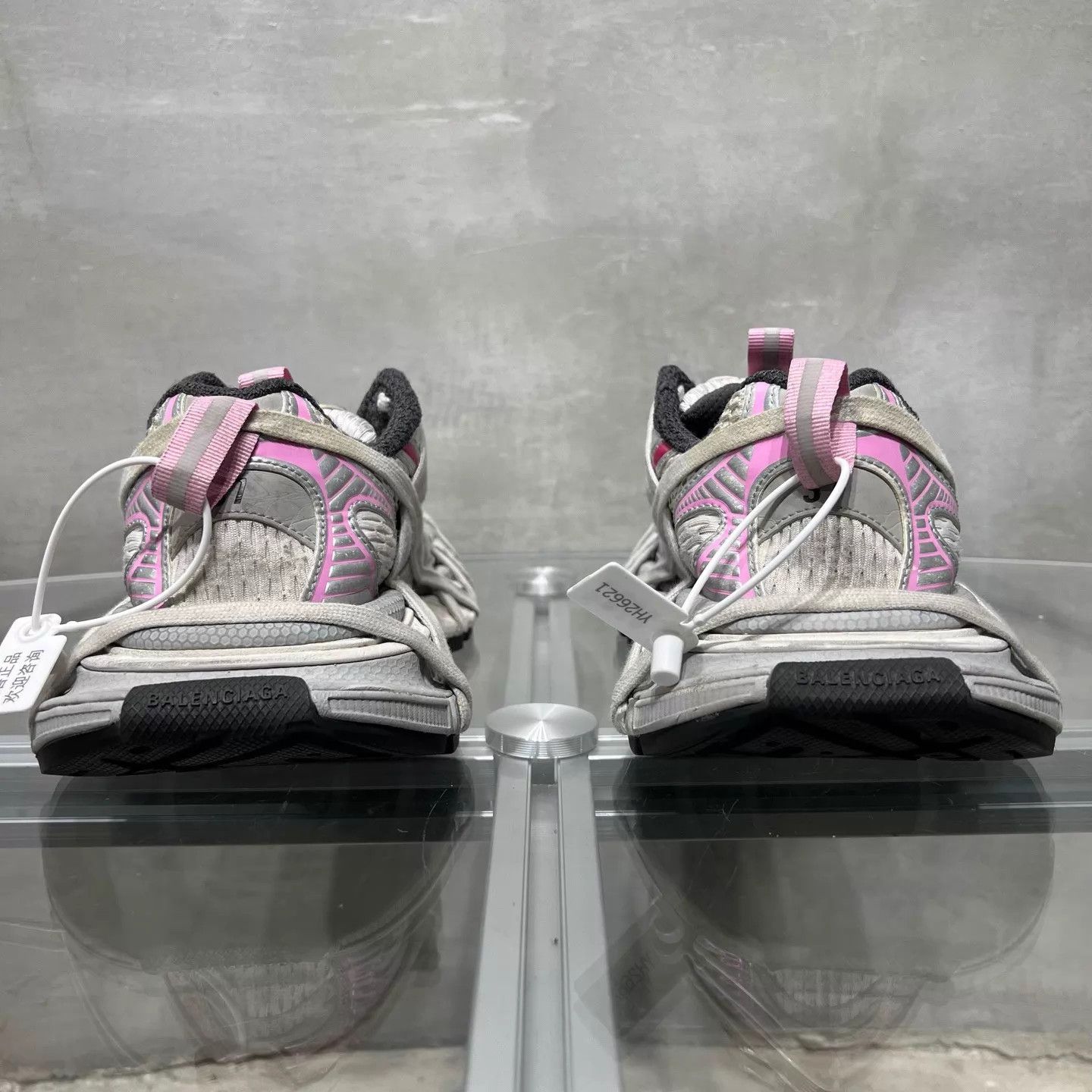 Balenciaga Balenciaga 3X Crazy Laces 37 White/Gray/Pink Size US 7 / IT 37 - 6 Thumbnail