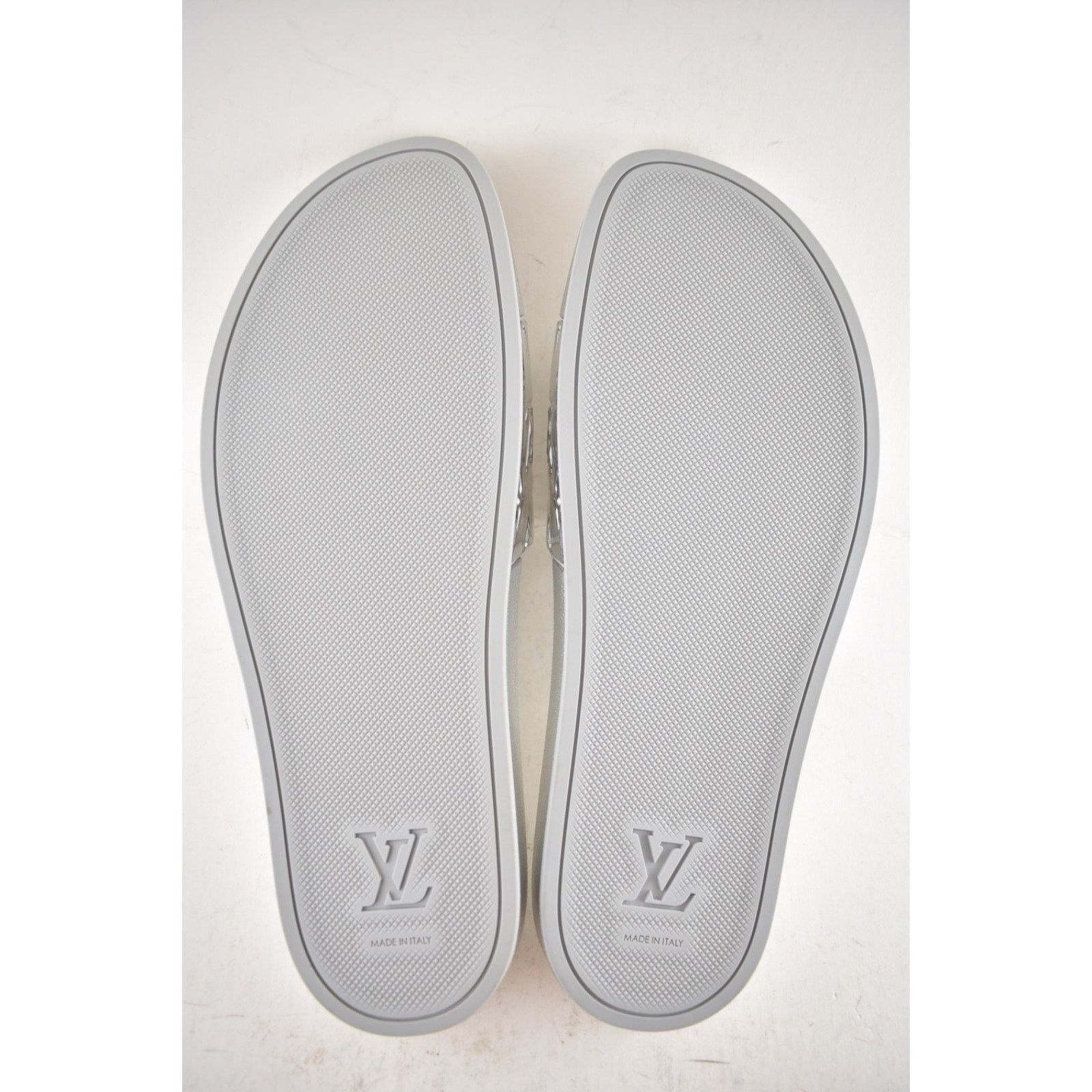 Louis Vuitton Louis Vuitton Chrome Mirror LV Slide Sandal UK 9 US 10 11 Size US 10 / EU 43 - 14 Thumbnail