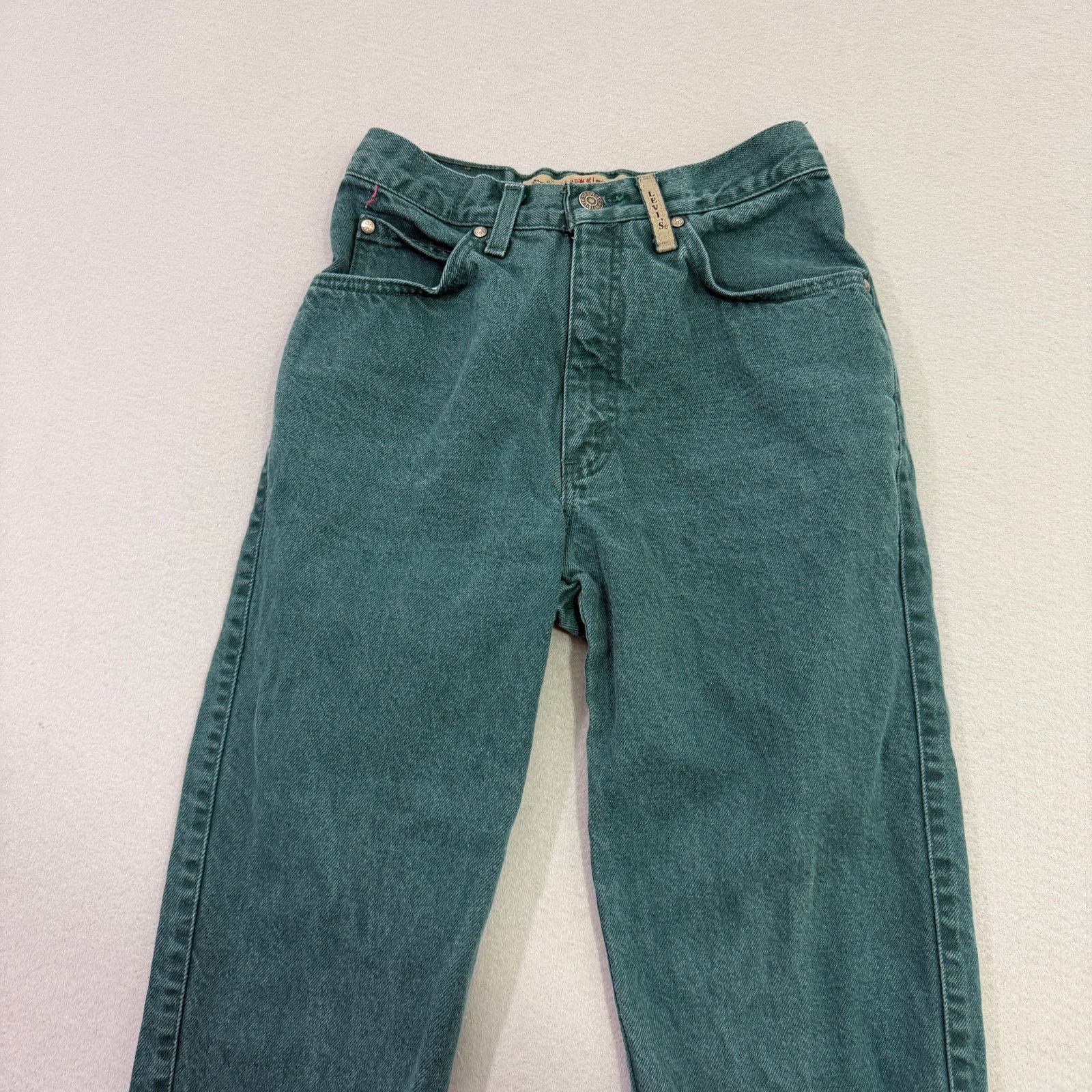Vintage Vintage Levis 900 Jeans Women's 7 Green Mom High Rise 90s Size 26" / US 2 / IT 38 - 2 Thumbnail
