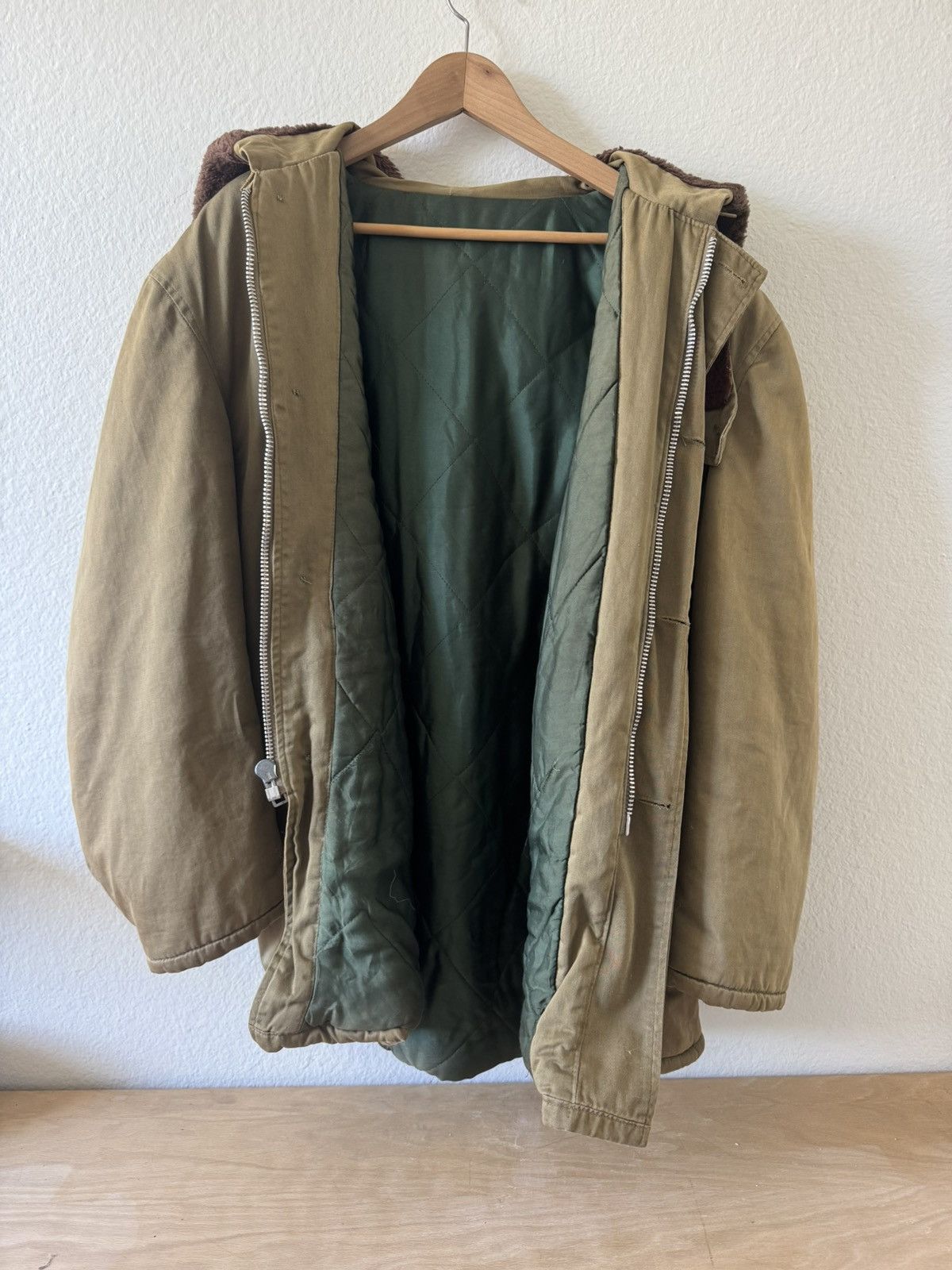 Vintage Vintage Military-Style Parka with Sherpa Hood – Olive Green Size US L / EU 52-54 / 3 - 6 Thumbnail