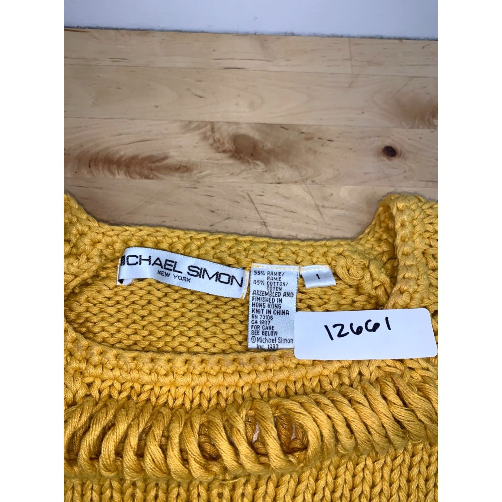Simons VINTAGE Michael Simon Sweater Womens Yellow Knit 90s Short Sleeve Pullover 12661 Size XS / US 0-2 / IT 36-38 - 2 Thumbnail