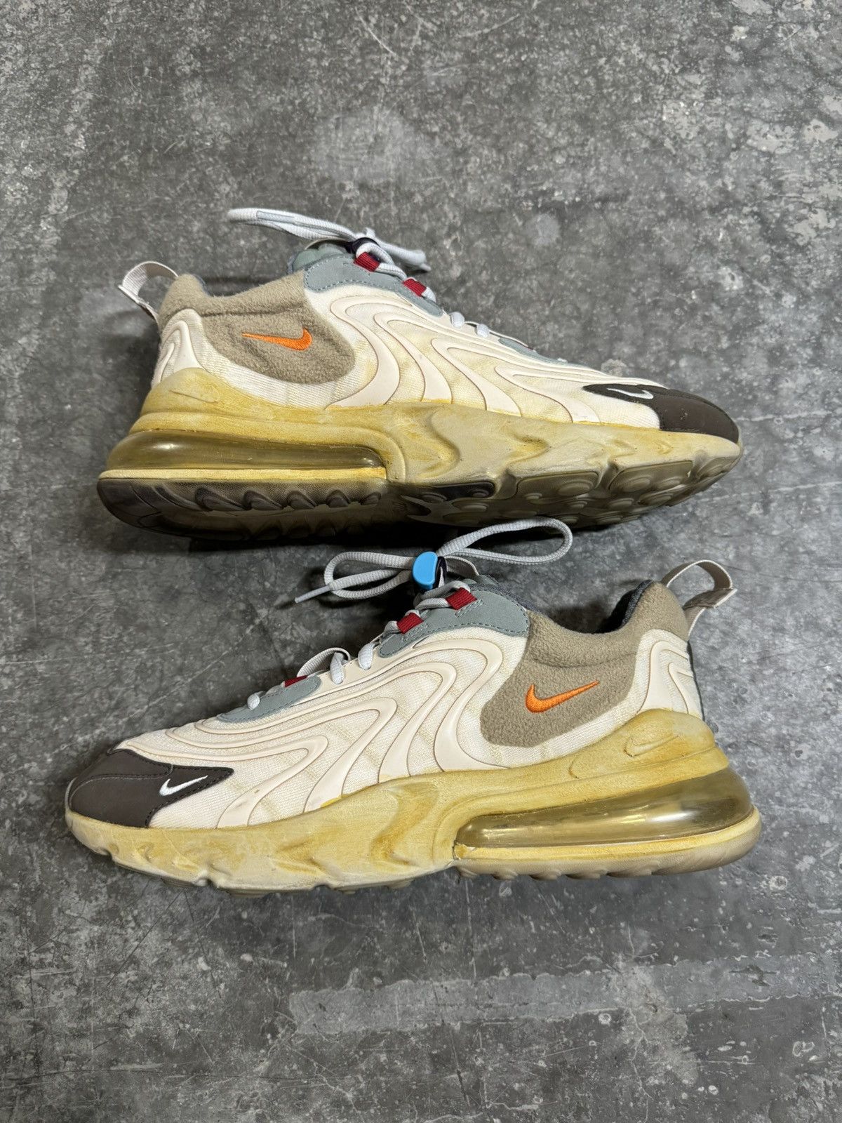 Nike × Travis Scott Travis Scott Air Max 270 Size US 10 / EU 43 - 1 Thumbnail