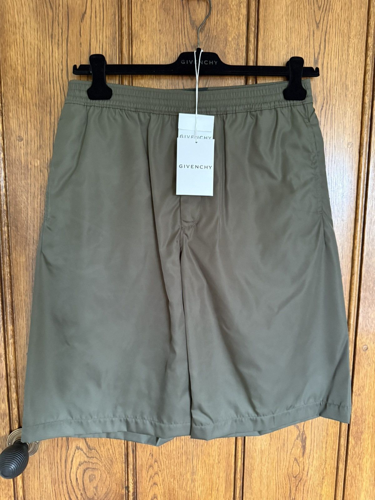 Givenchy SS24 $1.15k 🤑 Givenchy logo nylon baggy track shorts 46 Size US 30 / EU 46 - 1 Thumbnail