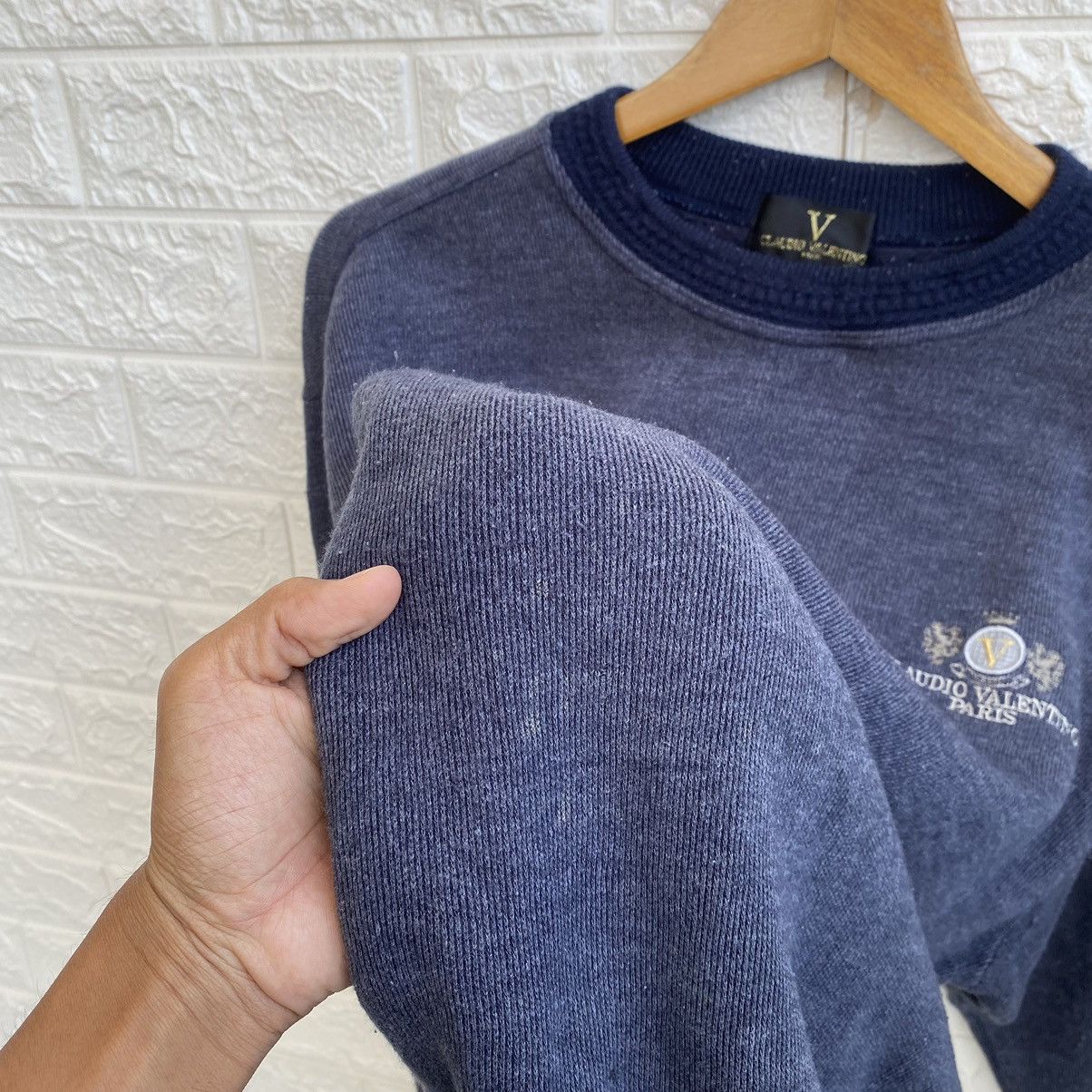 Valentino × Vintage Vintage Claudio Valentino Sweatshirt Valentino Jumper Size US L / EU 52-54 / 3 - 7 Thumbnail