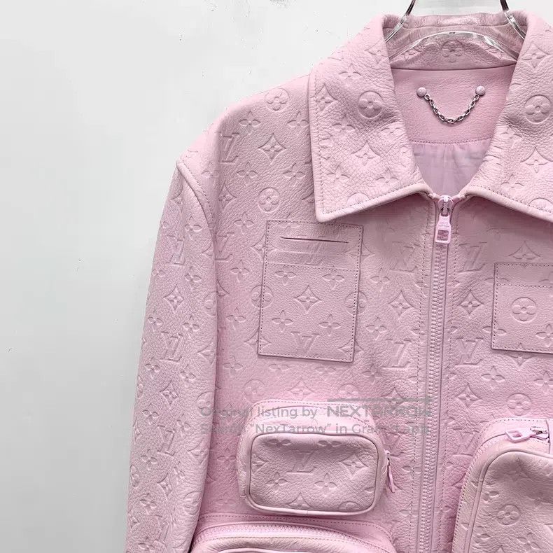Louis Vuitton Louis Vuitton Pink logo presbyopic embossed full print cow Size US S / EU 44-46 / 1 - 3 Thumbnail