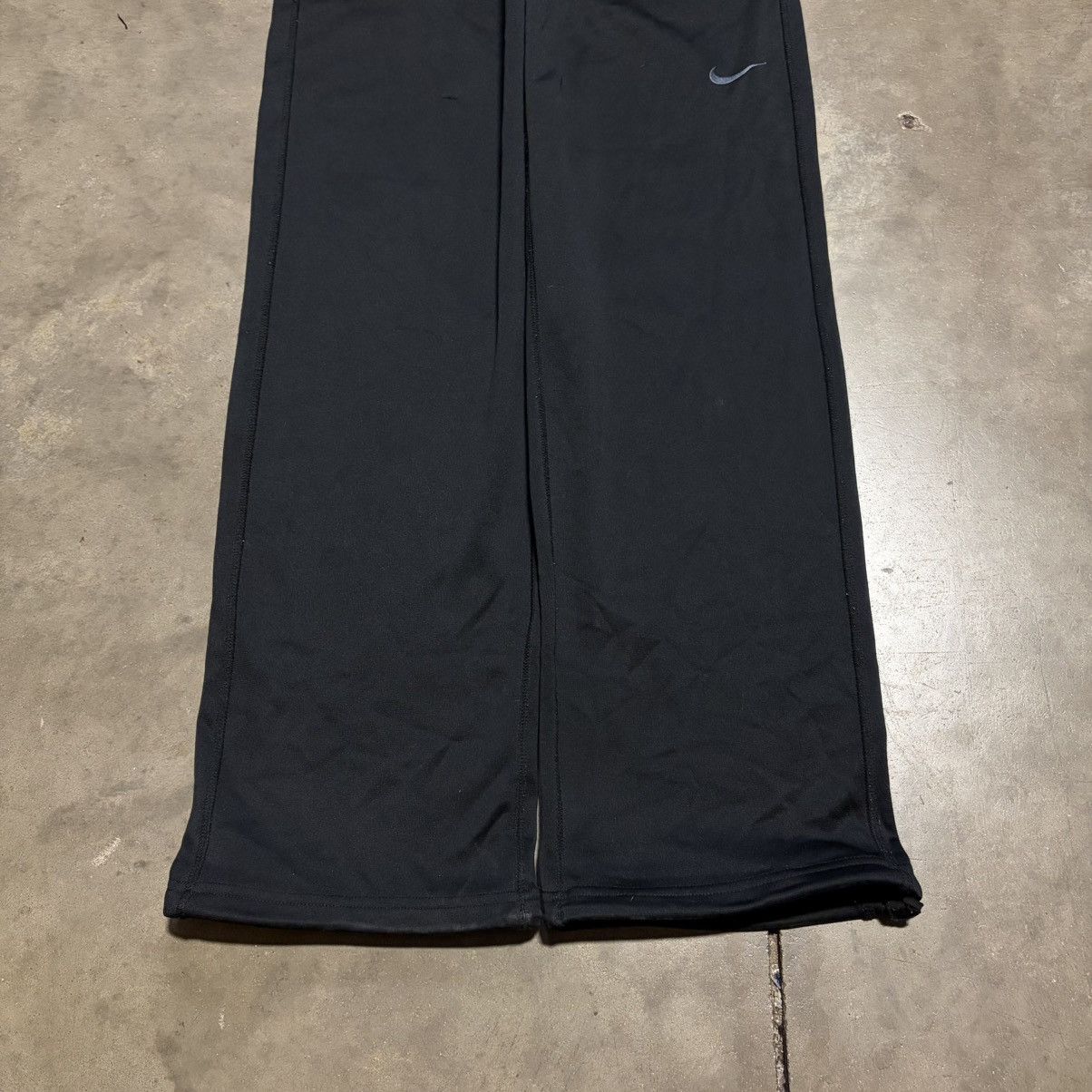 Nike Vintage Nike Mini Swoosh Sweatpants Wide Leg Baggy Y2k Drill Size US 28 / EU 44 - 4 Thumbnail