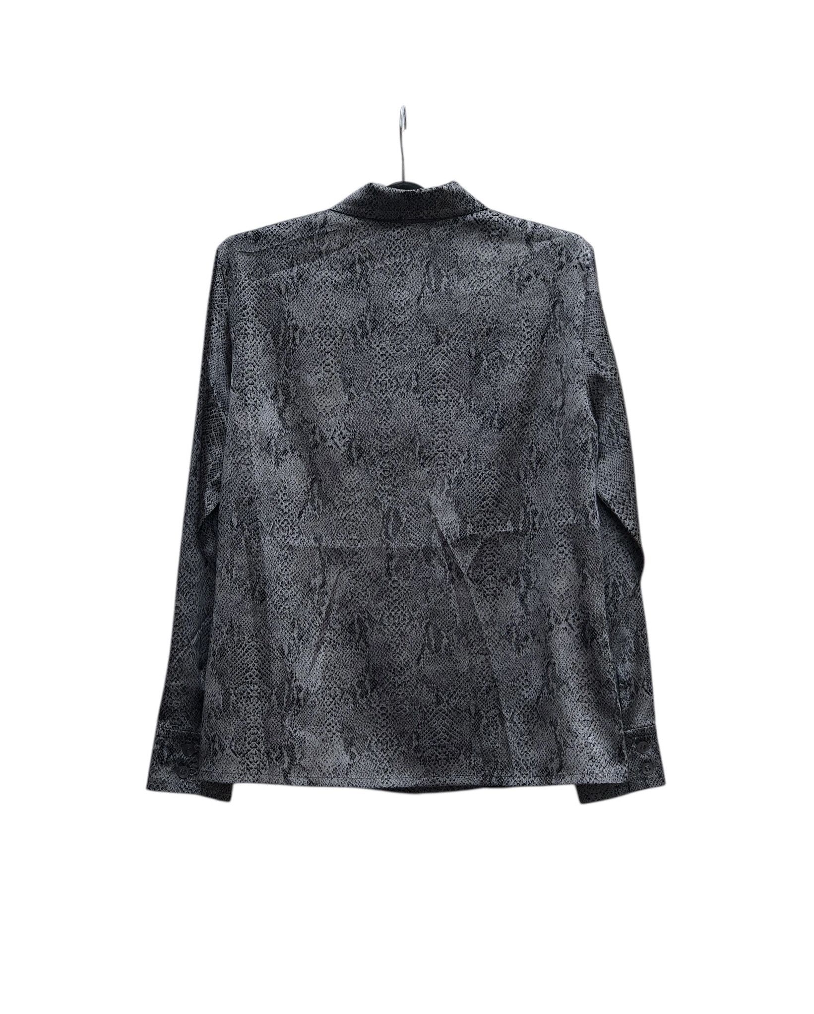 Yves Saint Laurent Yves Saint Laurent Women's Python Snake Print Shirt Blouse Size S / US 4 / IT 40 - 2 Thumbnail